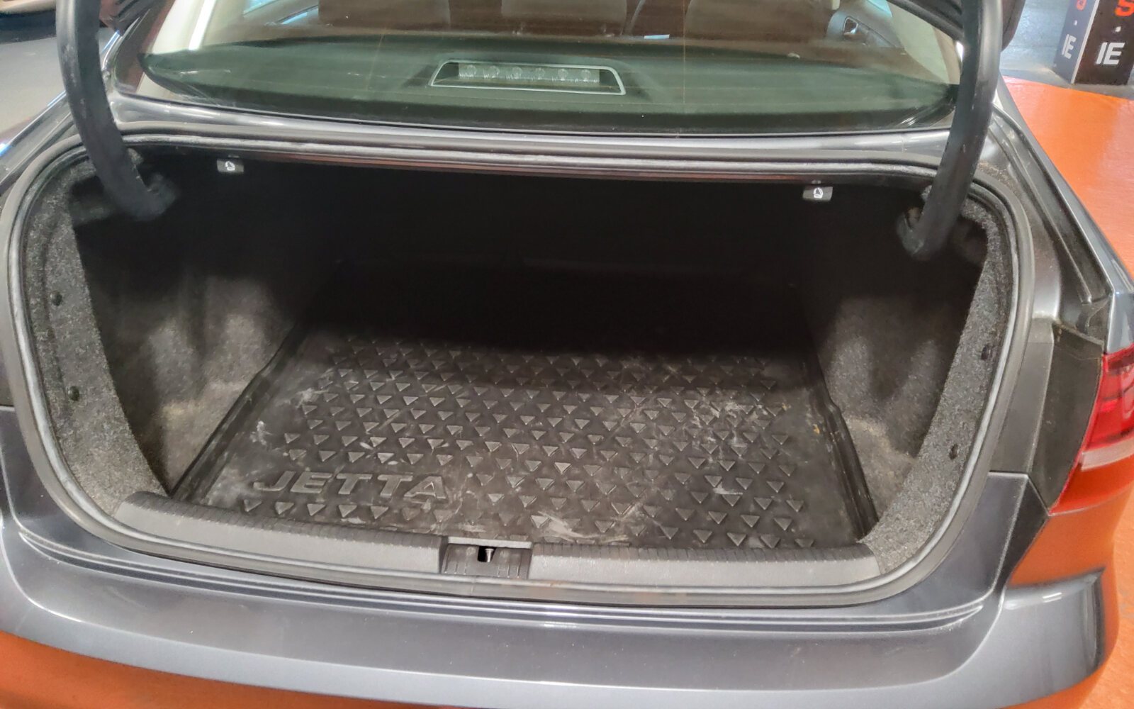 Volkswagen Jetta 2.0 TDI 110HP Trendline