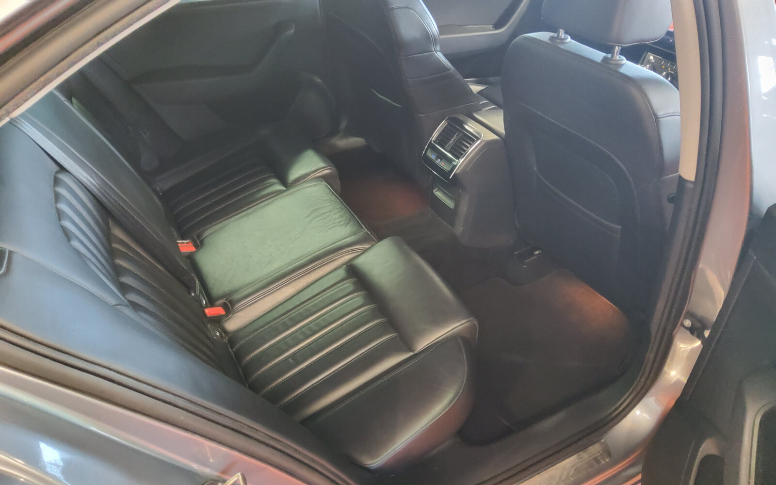 Skoda Superb 2.0 TDI 150bhp Style Com
