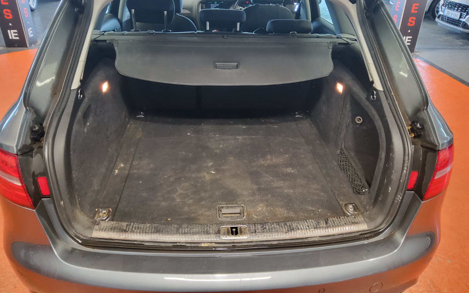 Audi A4 2.0TDI 150HP Attraction Ultra