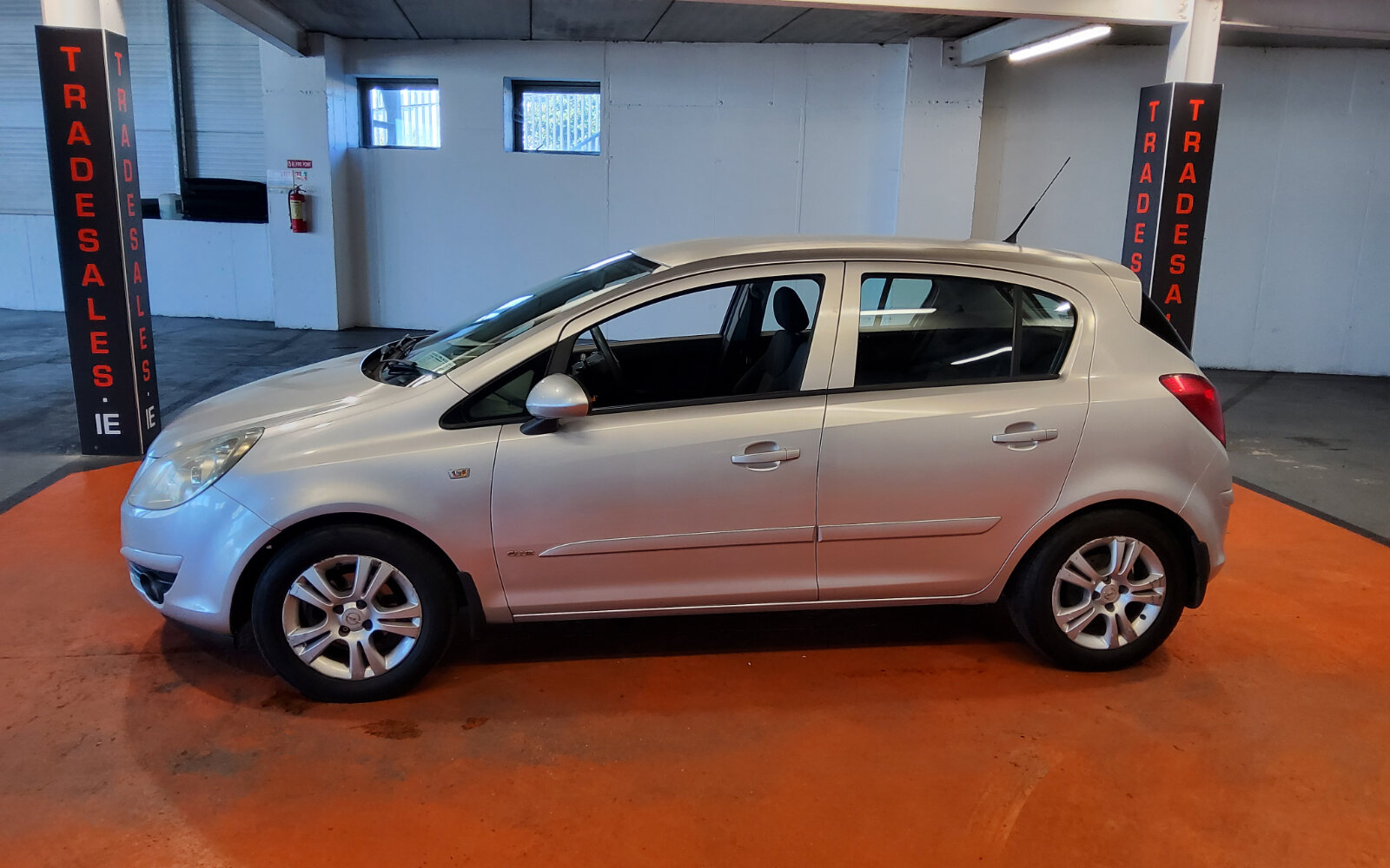 Opel Corsa 1.2i 16v CLUB 5 DR
