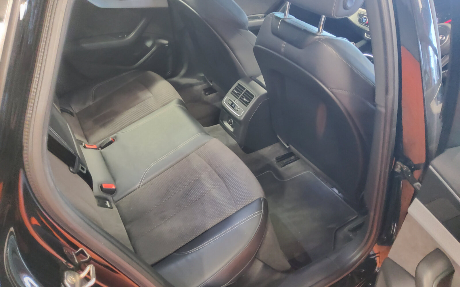 Audi A4 1.4TFSI 150HP S Line
