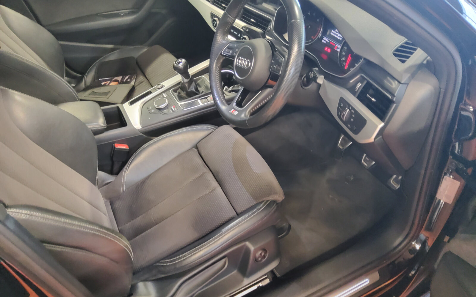 Audi A4 1.4TFSI 150HP S Line