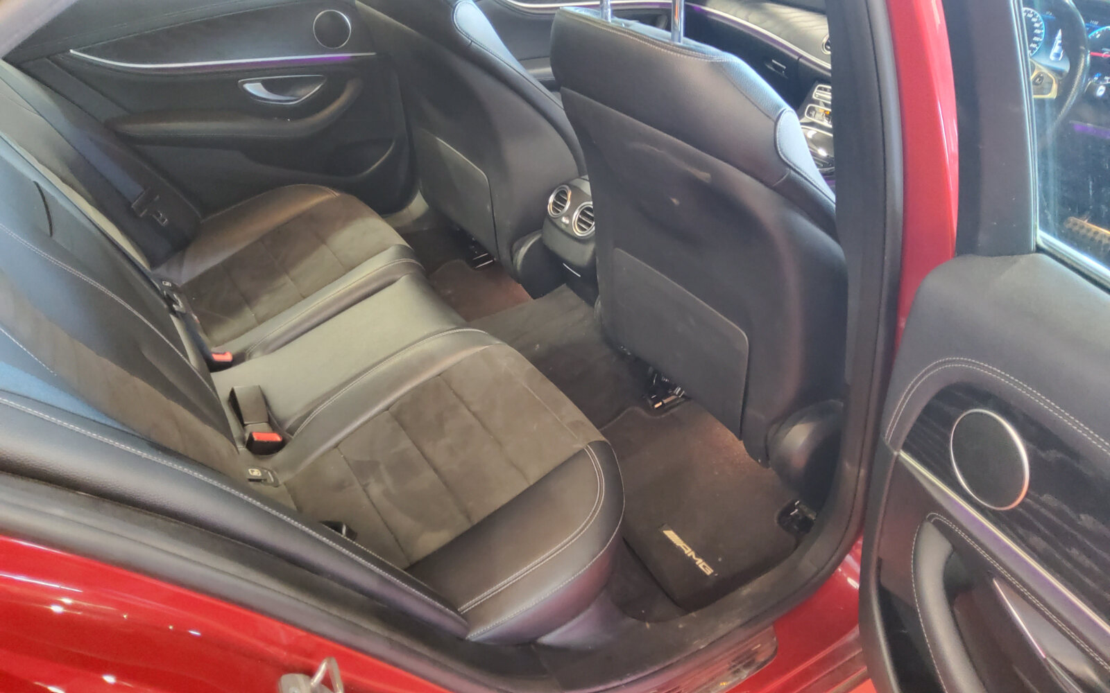 Mercedes-Benz E-Class E 220 D AMG LINE A/T