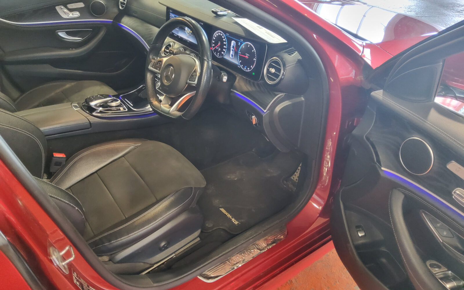Mercedes-Benz E-Class E 220 D AMG LINE A/T