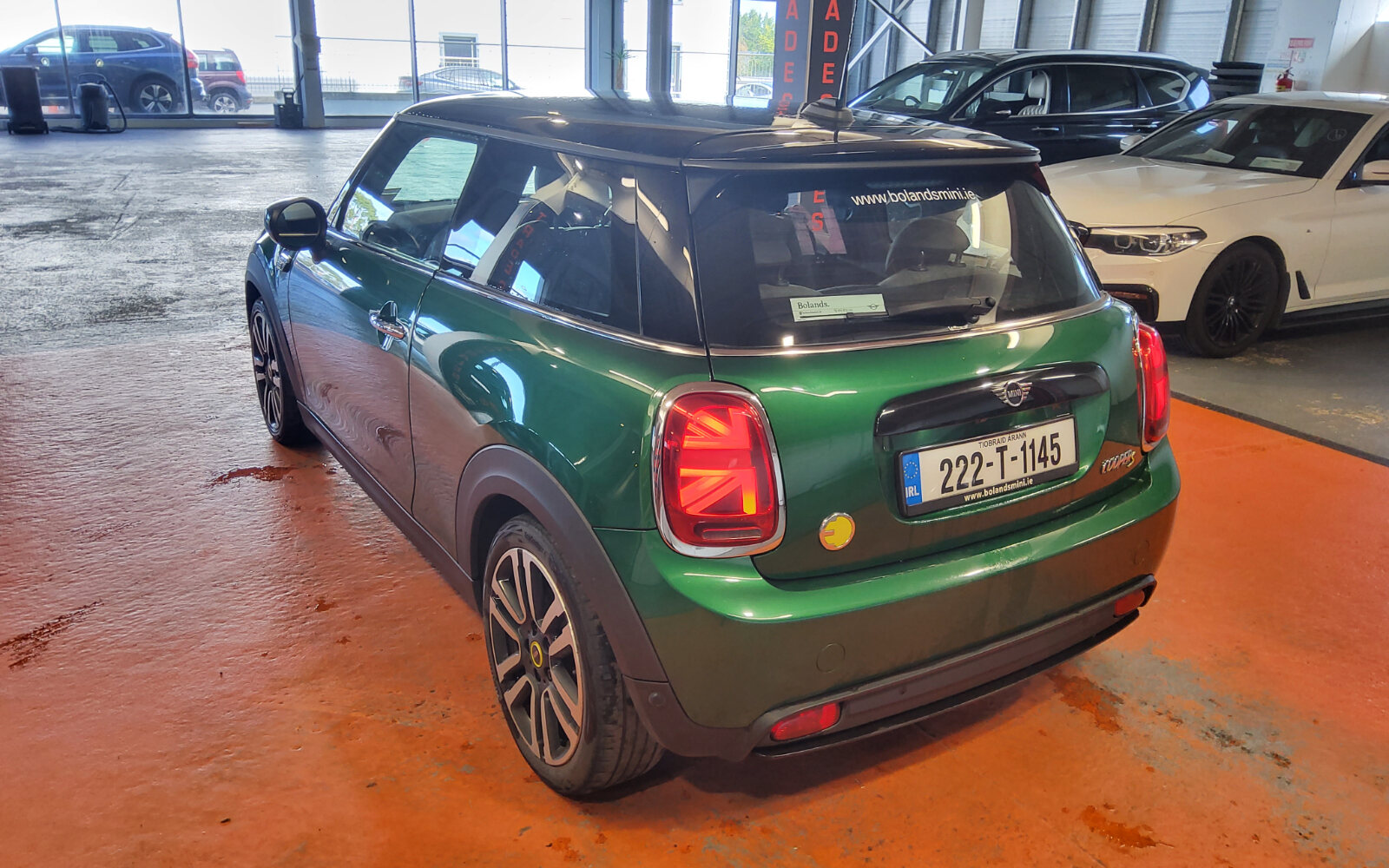 Mini Cooper Electric Resolute