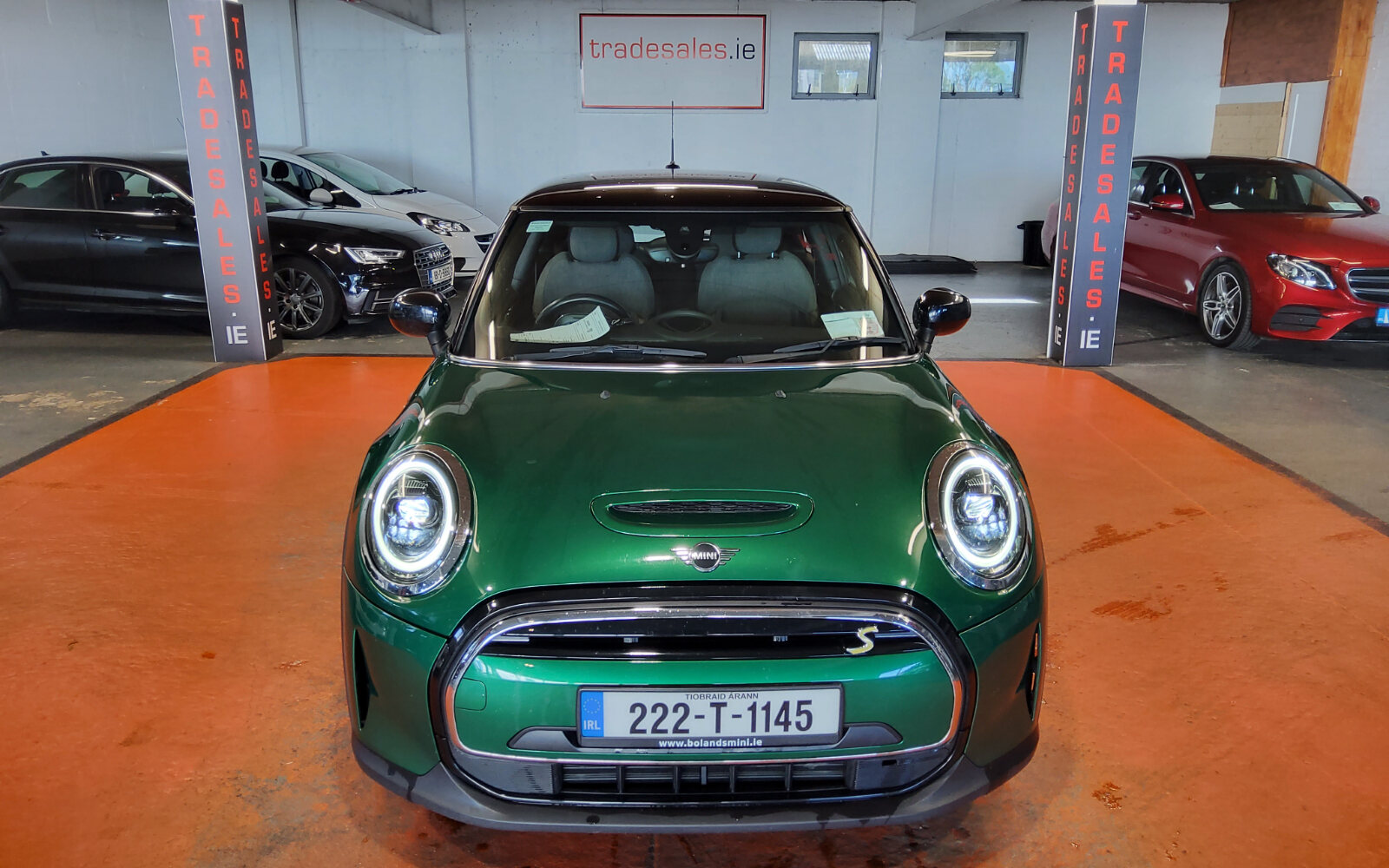 Mini Cooper Electric Resolute