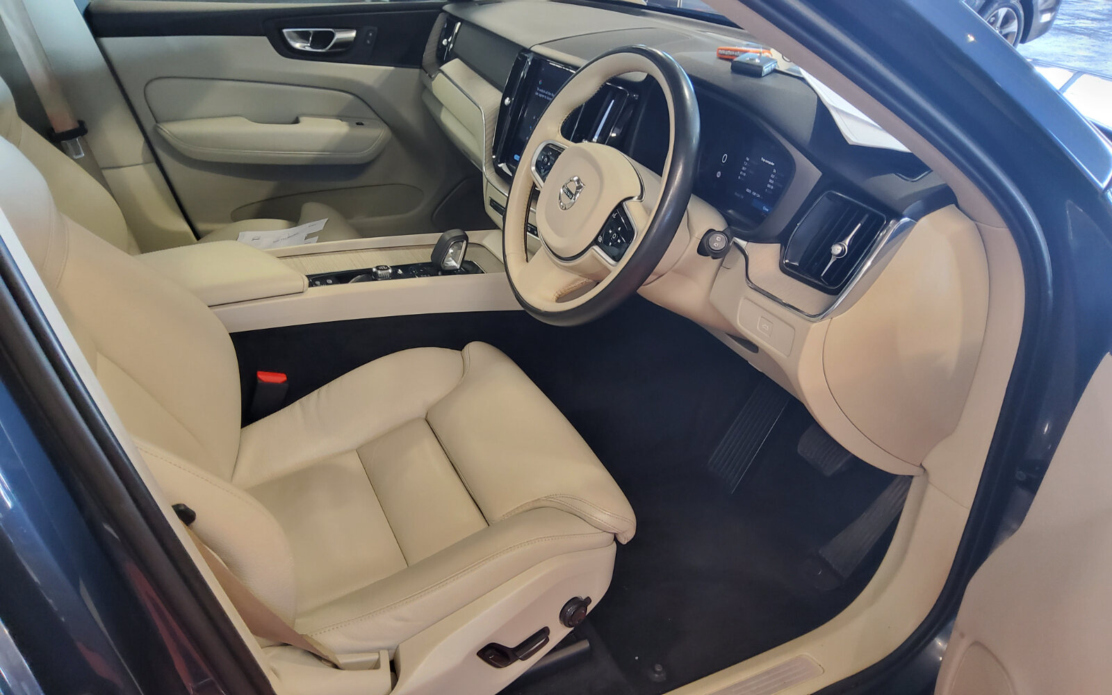 Volvo XC60 B4 diesel MHEV 197hp AT8 Plus Bright