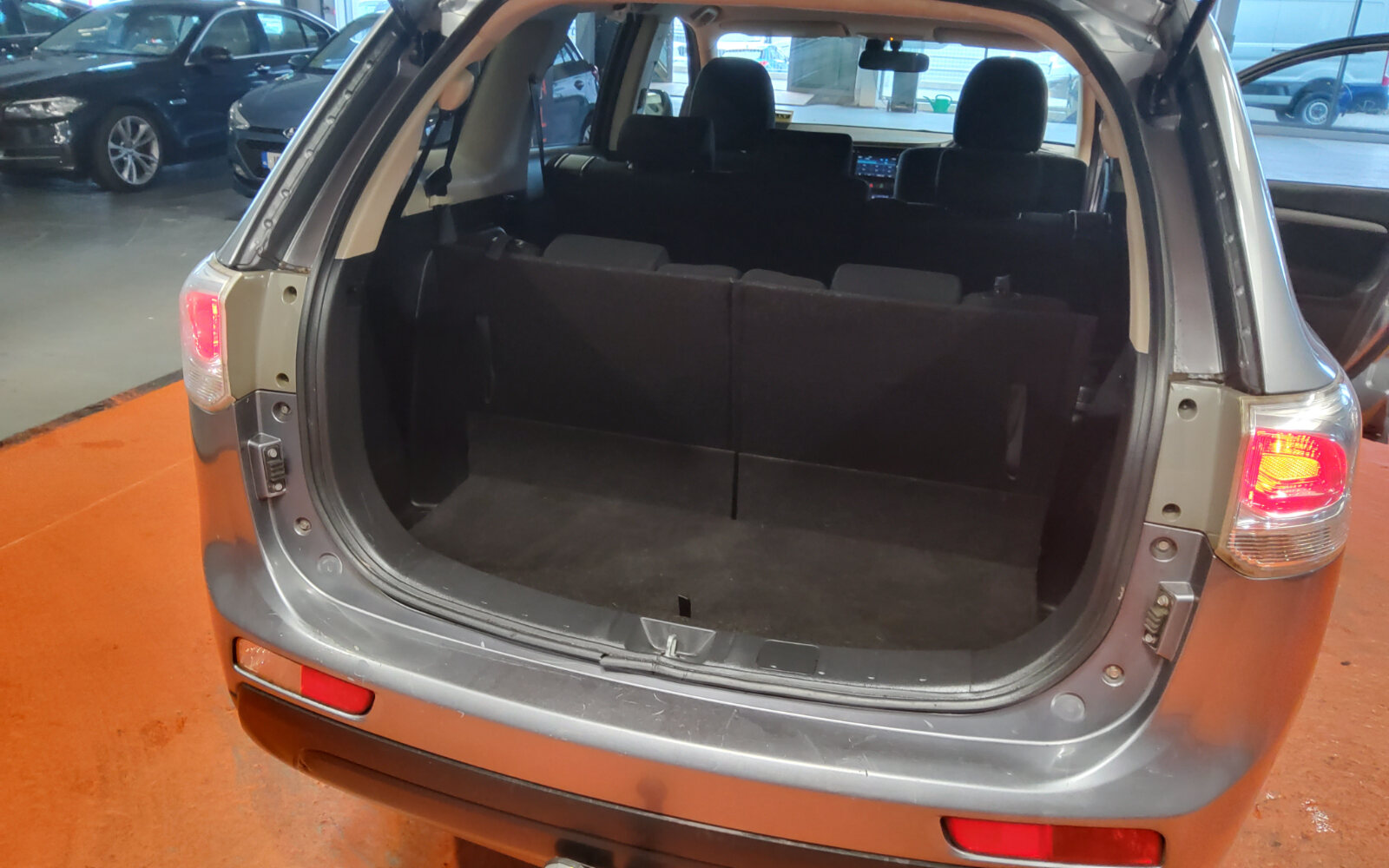 Mitsubishi Outlander 2.2 DI-D 150PS 6MT 4WD 7-Seater Intense