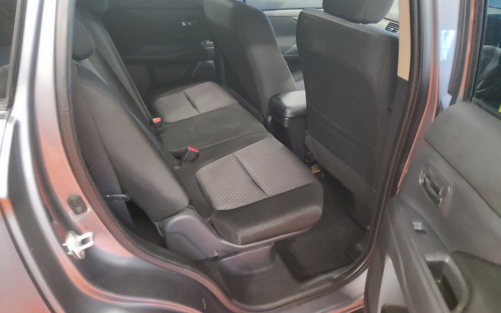 Mitsubishi Outlander 2.2 DI-D 150PS 6MT 4WD 7-Seater Intense