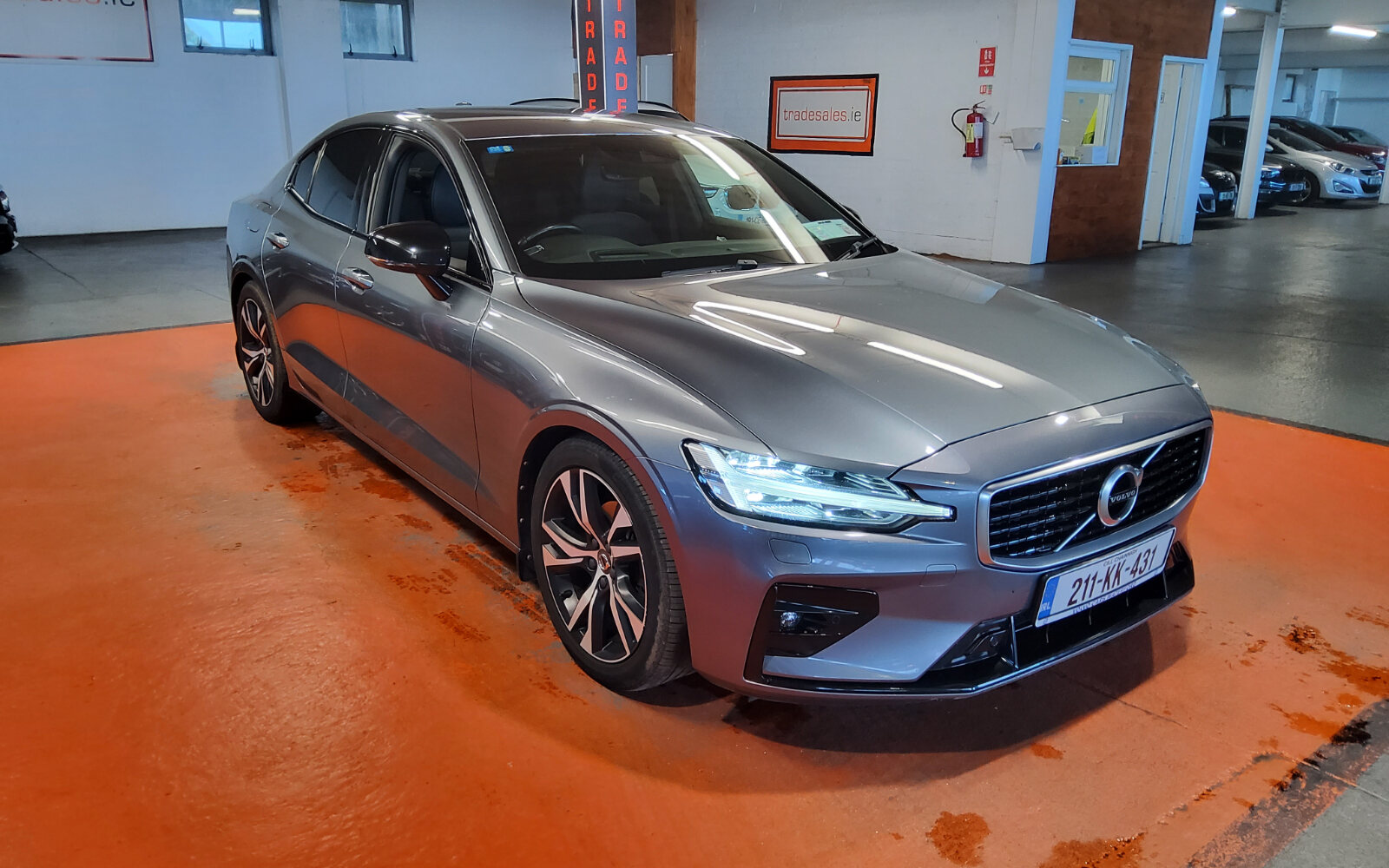 Volvo S60 T4 (190hp) R-Design Automatic
