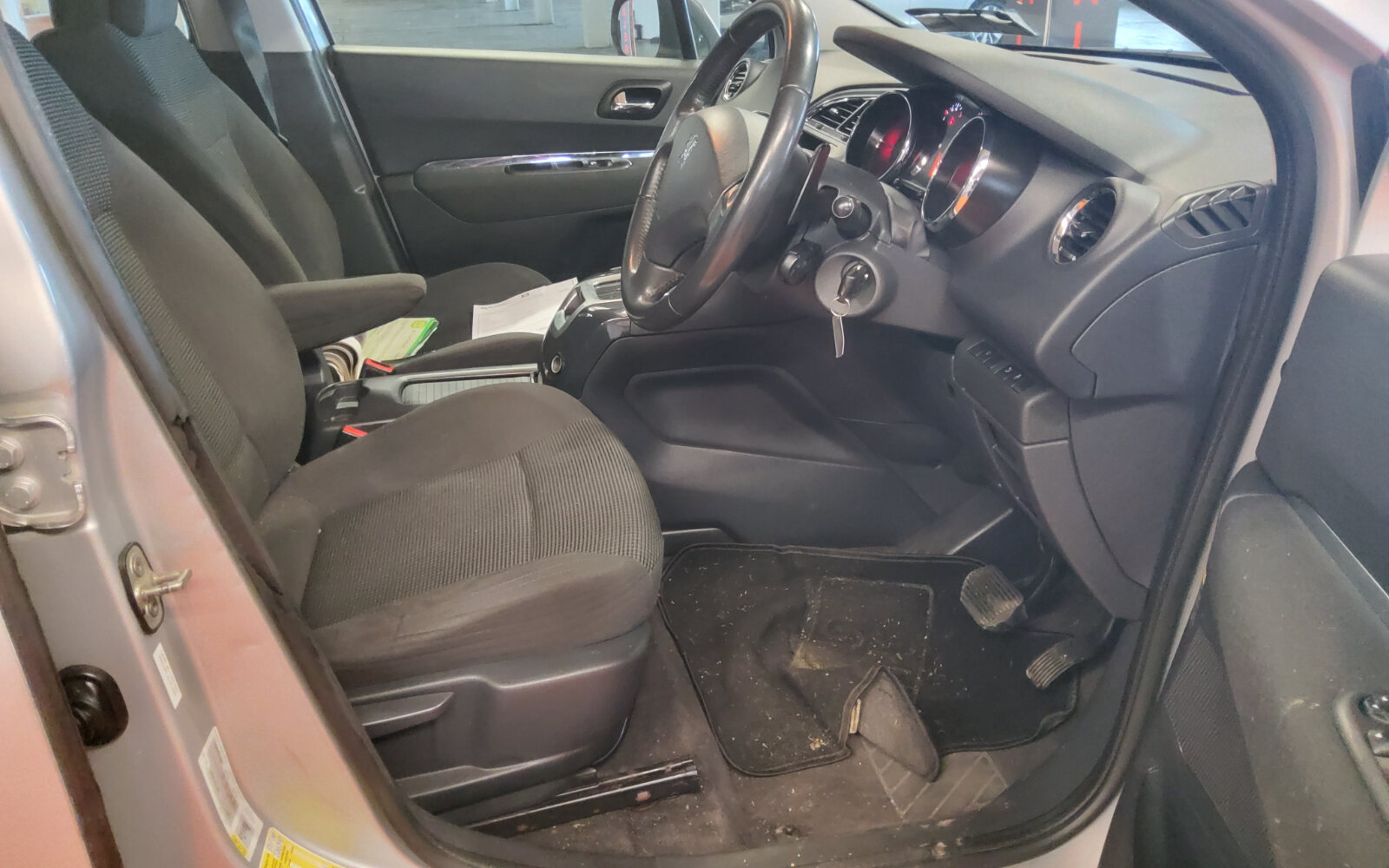 Peugeot 5008 1.6 HDI 115 bhp Active