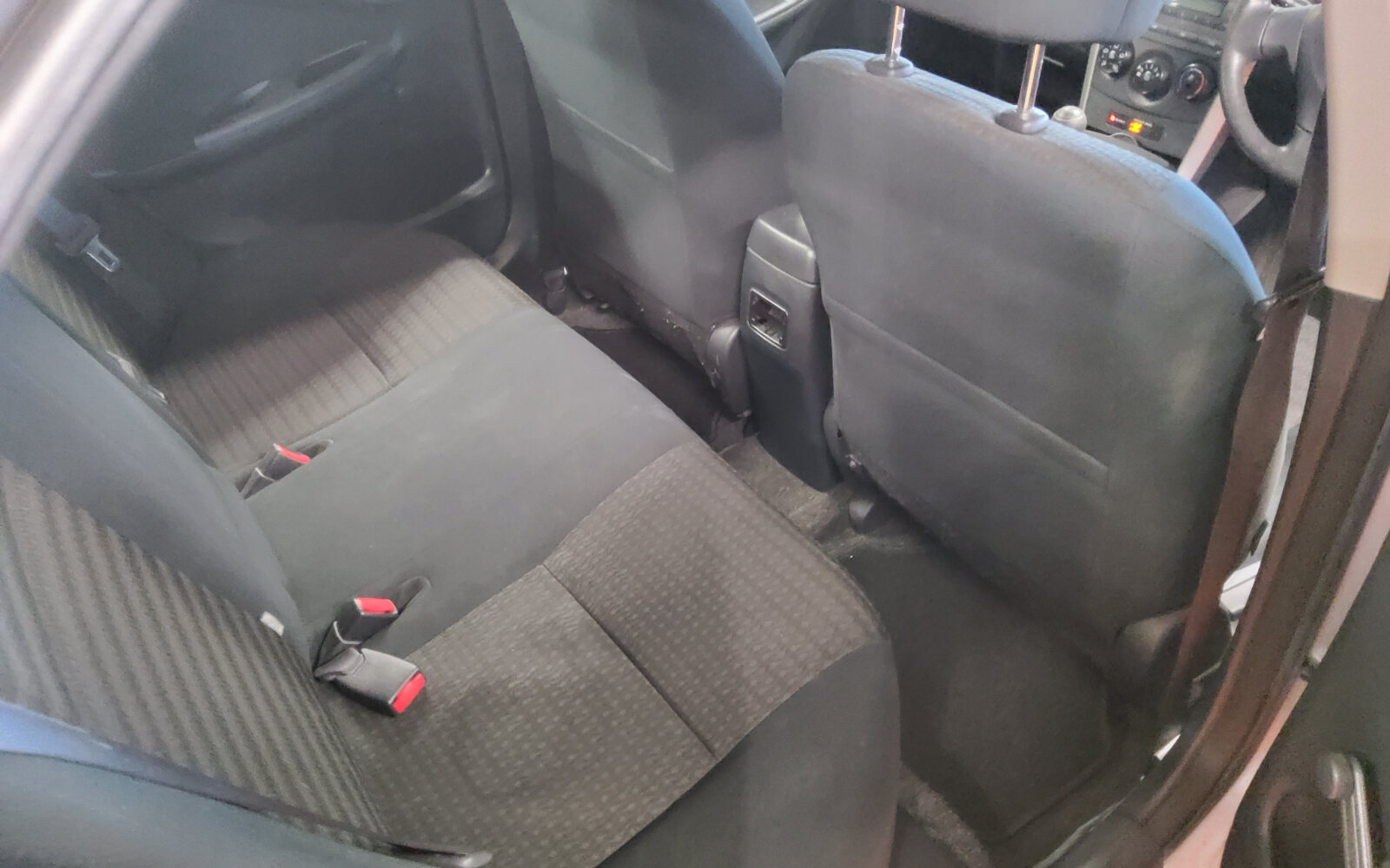 Toyota Corolla 1.4 VVT-i 4Dr Terra