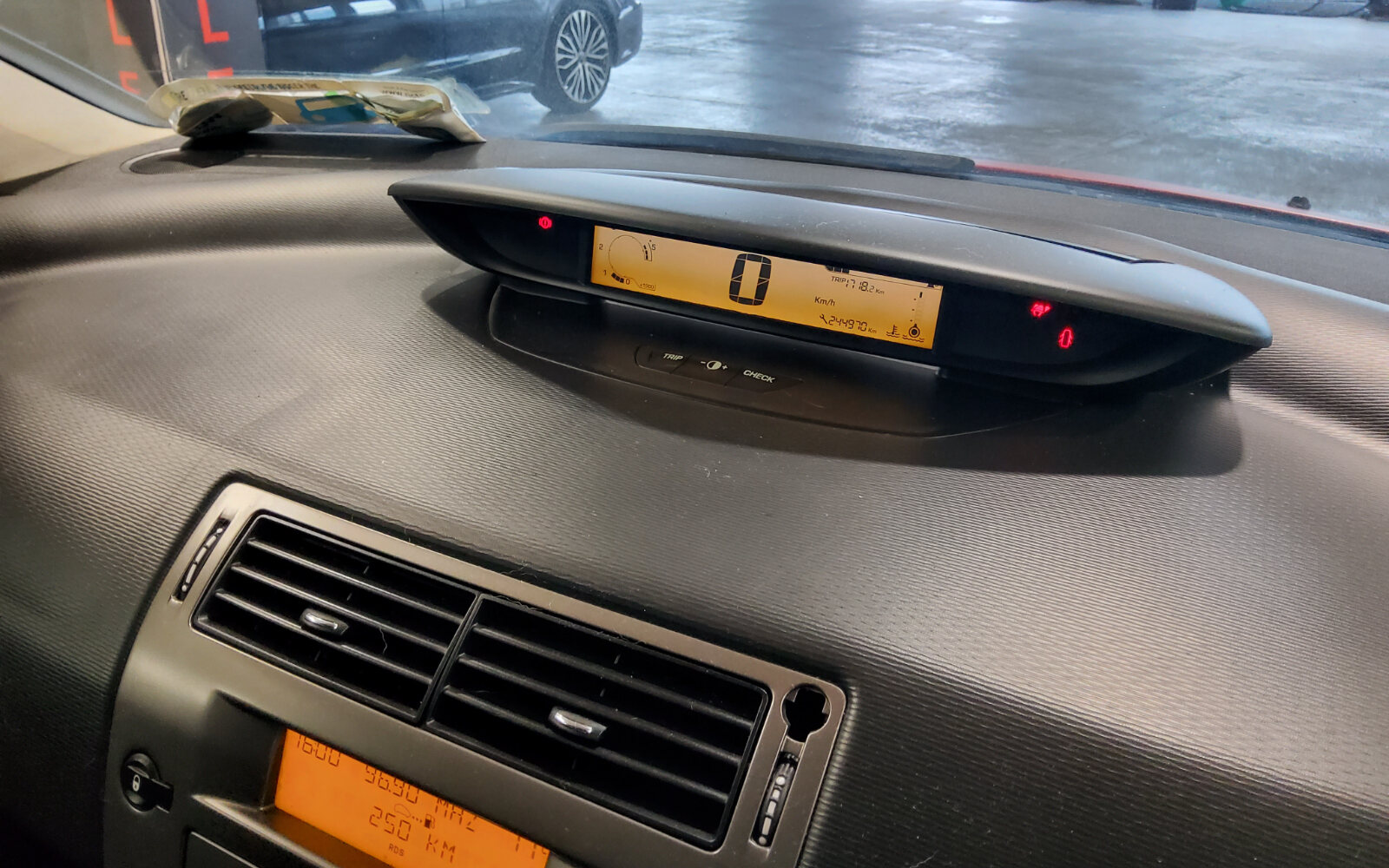 Citroen C4 1.6HDi 90HP VTR+