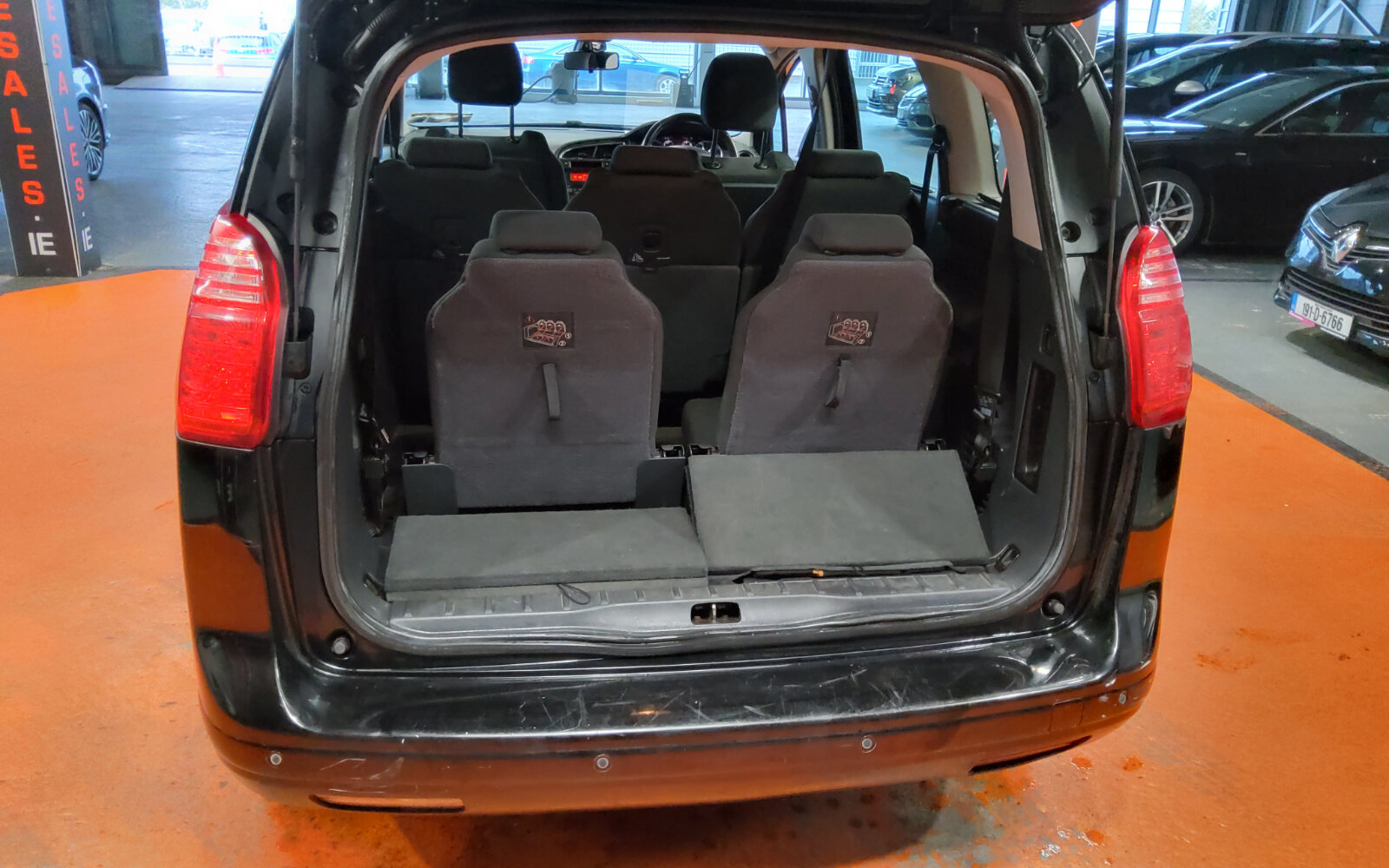 Peugeot 5008 1.6 HDI 112BHP ACTIVE