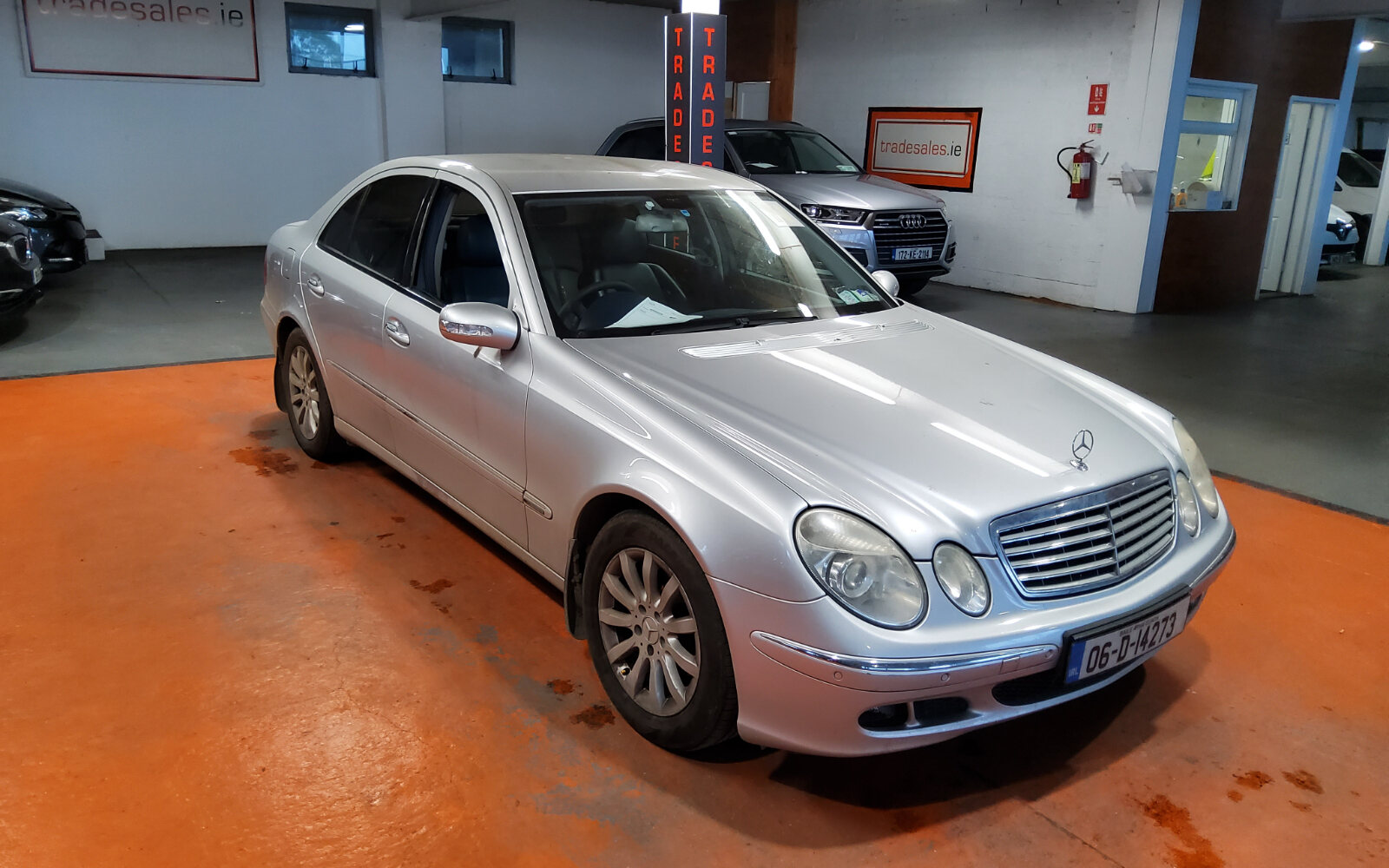 Mercedes-Benz E-Class 200 K Classic A/T