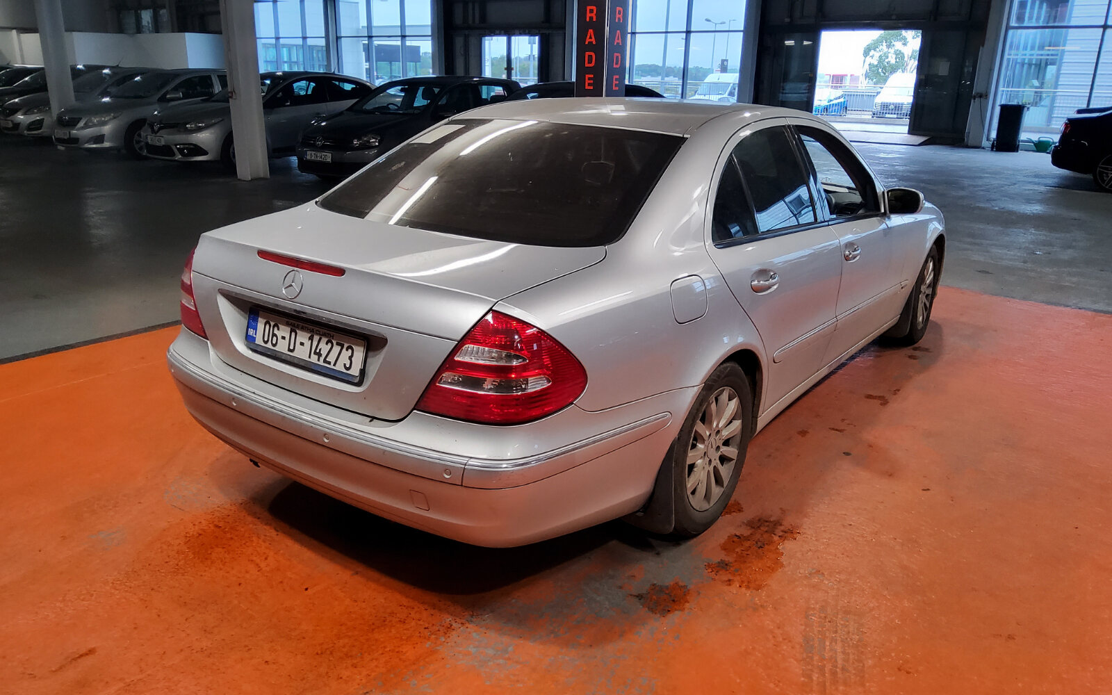 Mercedes-Benz E-Class 200 K Classic A/T