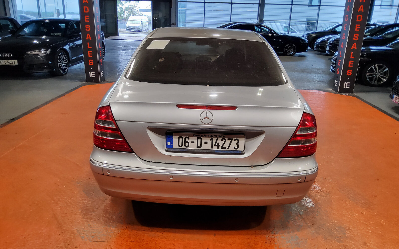 Mercedes-Benz E-Class 200 K Classic A/T