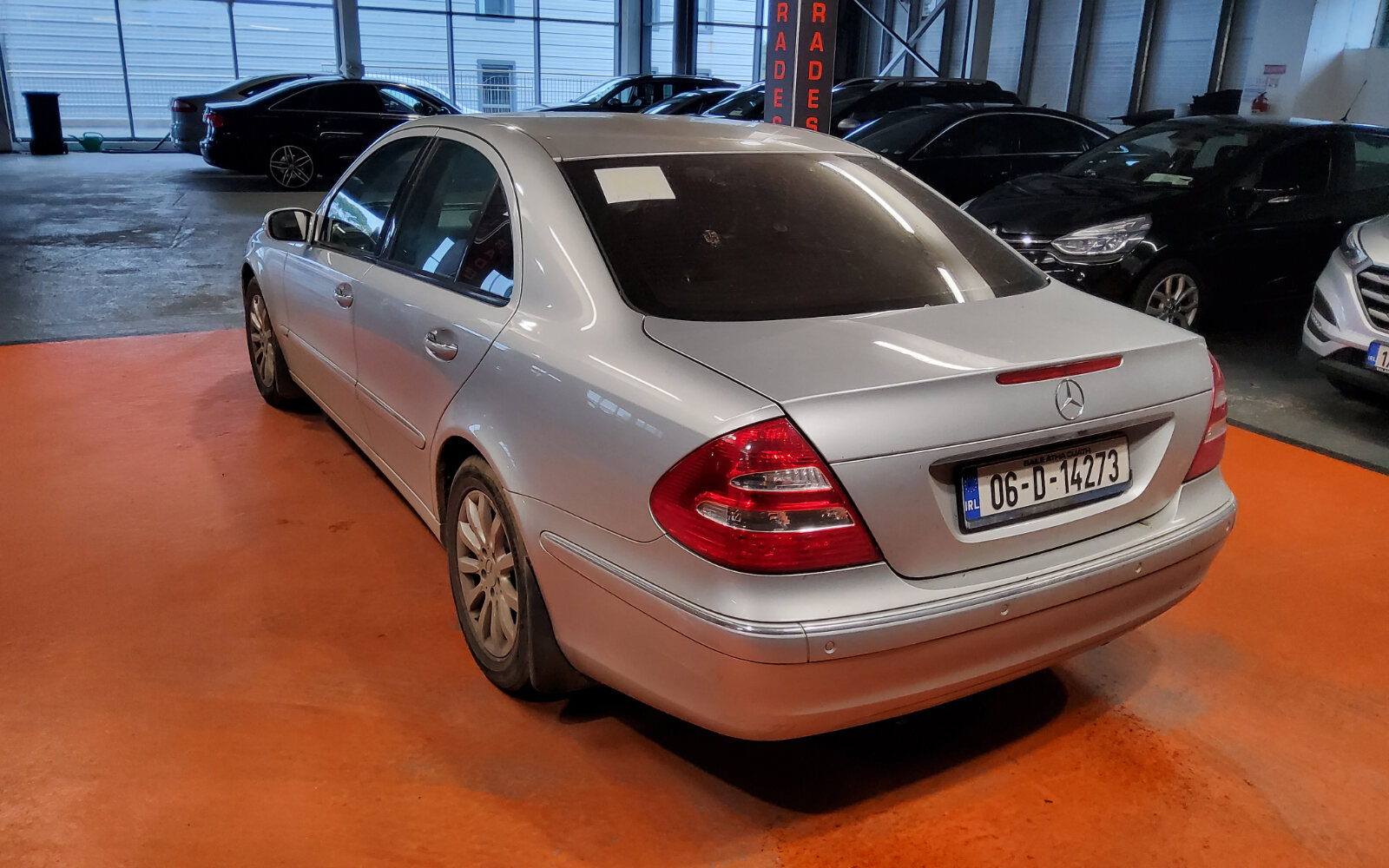 Mercedes-Benz E-Class 200 K Classic A/T