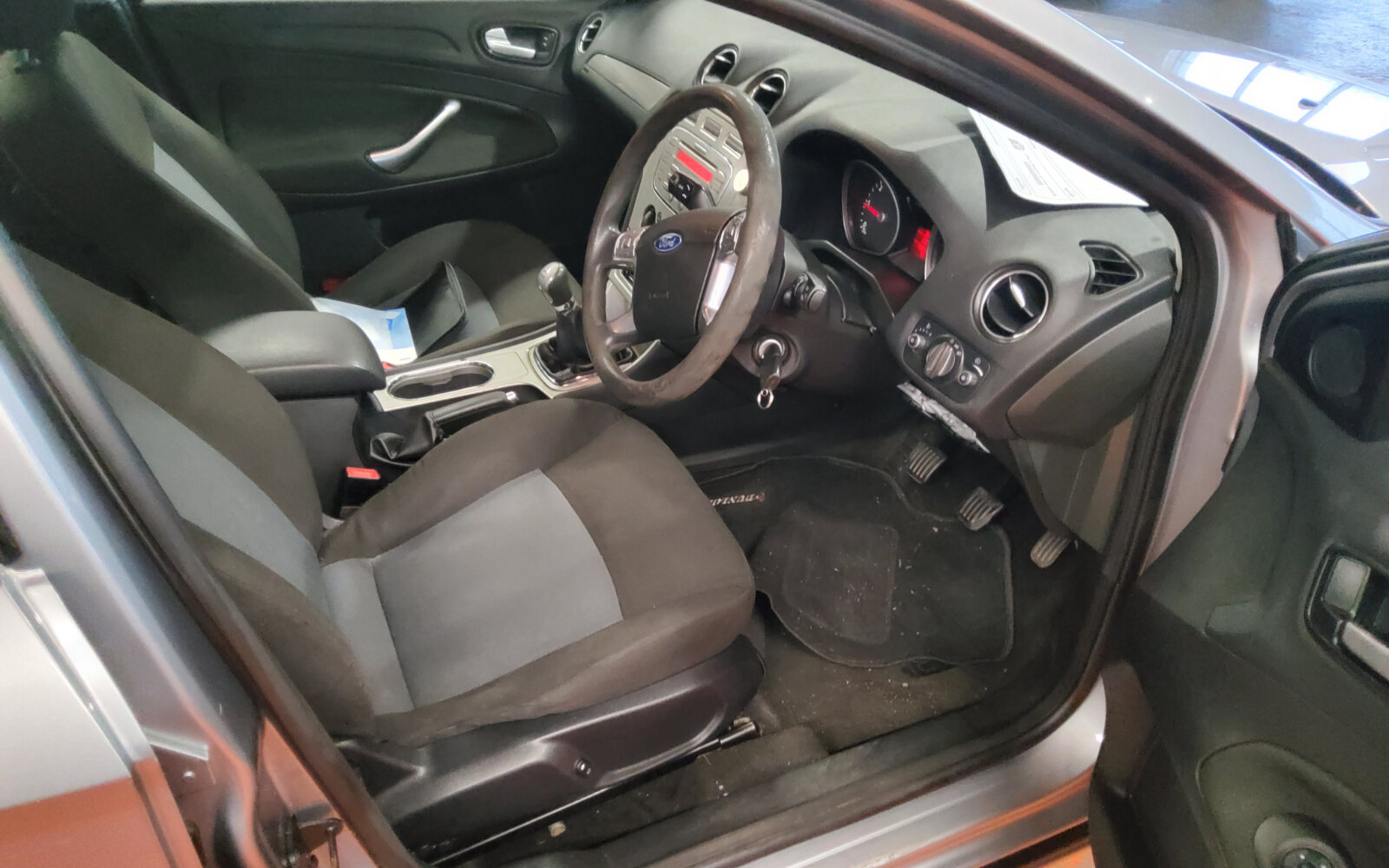 Ford Mondeo 1.8TDCi 100PS Style