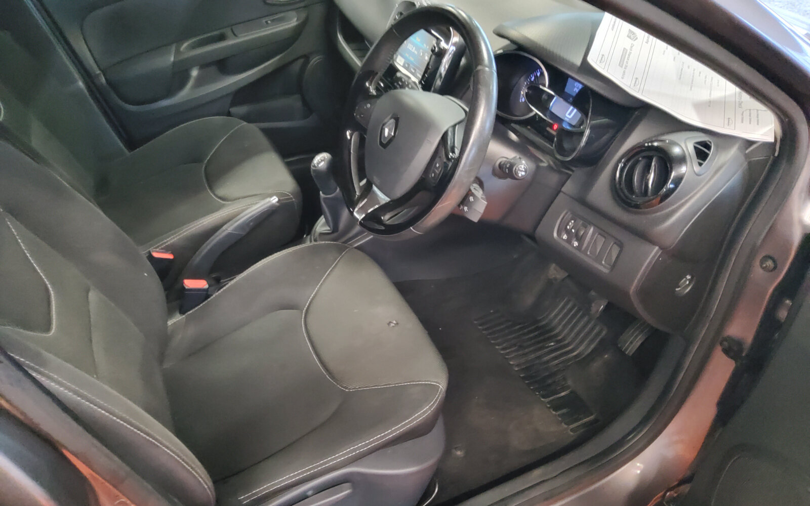 Renault Clio 1.2 16V 75 DYNAMIQUE NAV