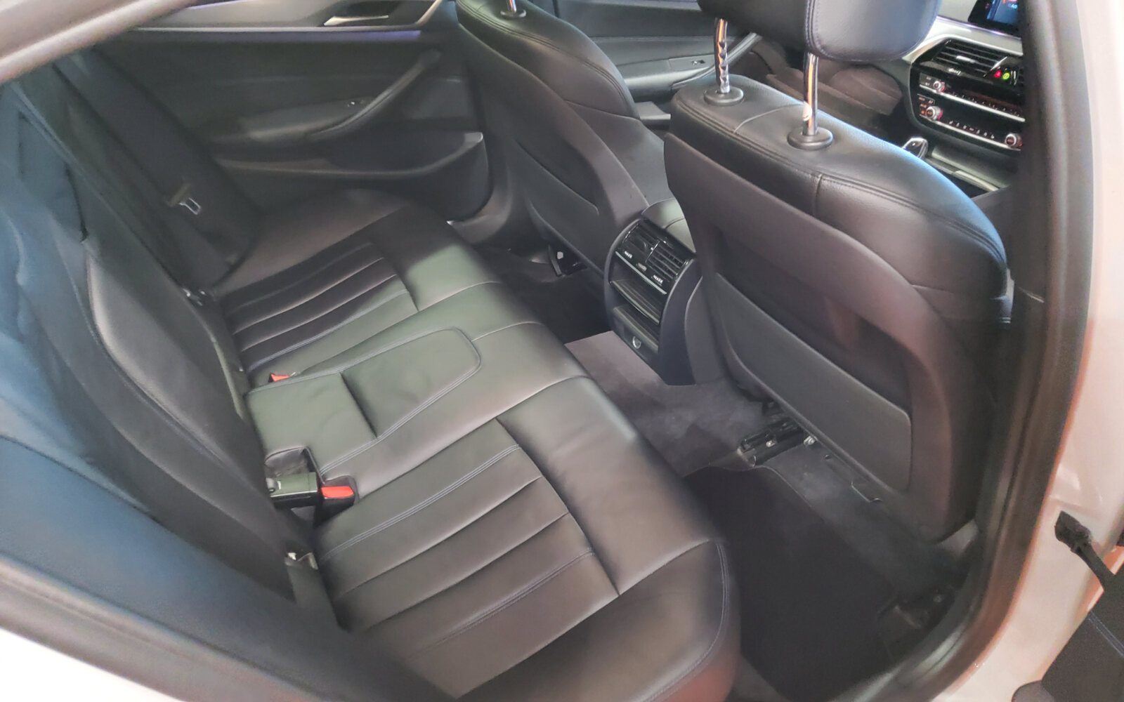 BMW 5-Series 530e M Sport Auto