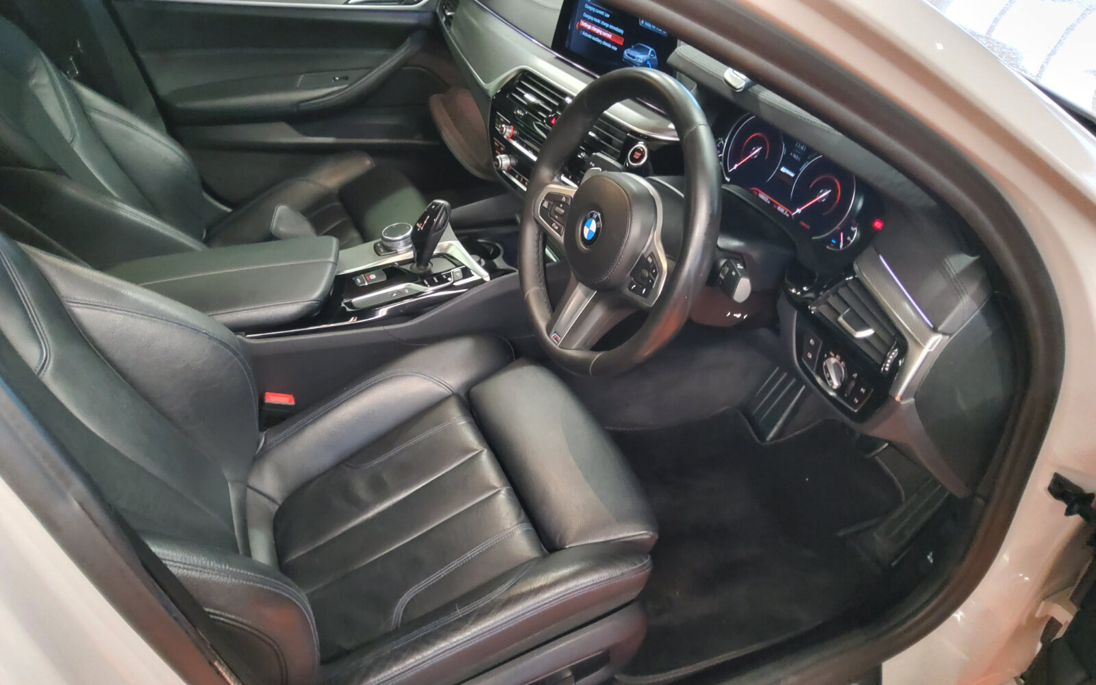 BMW 5-Series 530e M Sport Auto