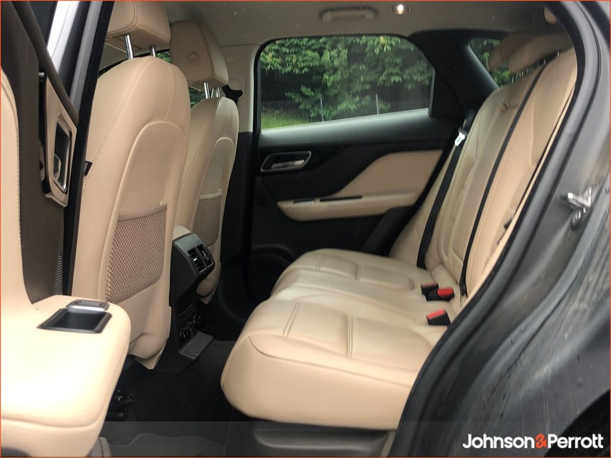 Jaguar F-Pace RWD 2.0 D 163PS Prestige