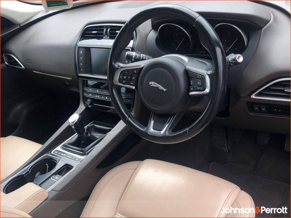 Jaguar F-Pace RWD 2.0 D 163PS Prestige