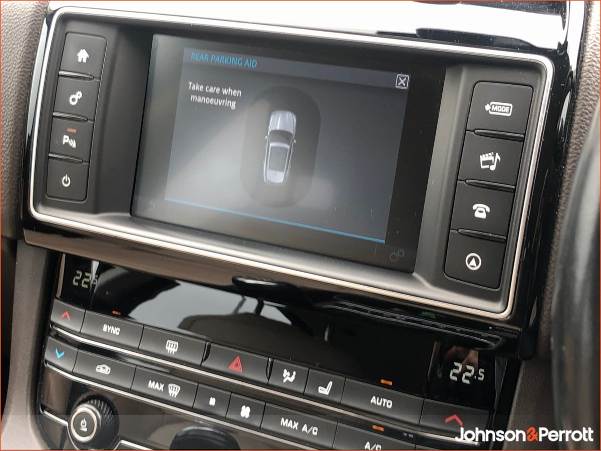 Jaguar F-Pace RWD 2.0 D 163PS Prestige