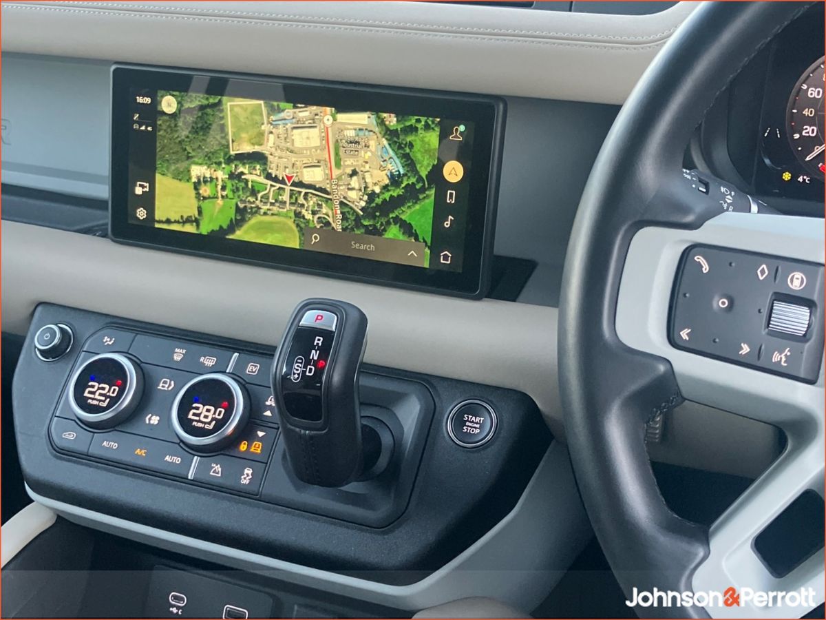 Land Rover Defender 110 2.0 Si4 PHEV S (Land Rover Warranty until 2029)