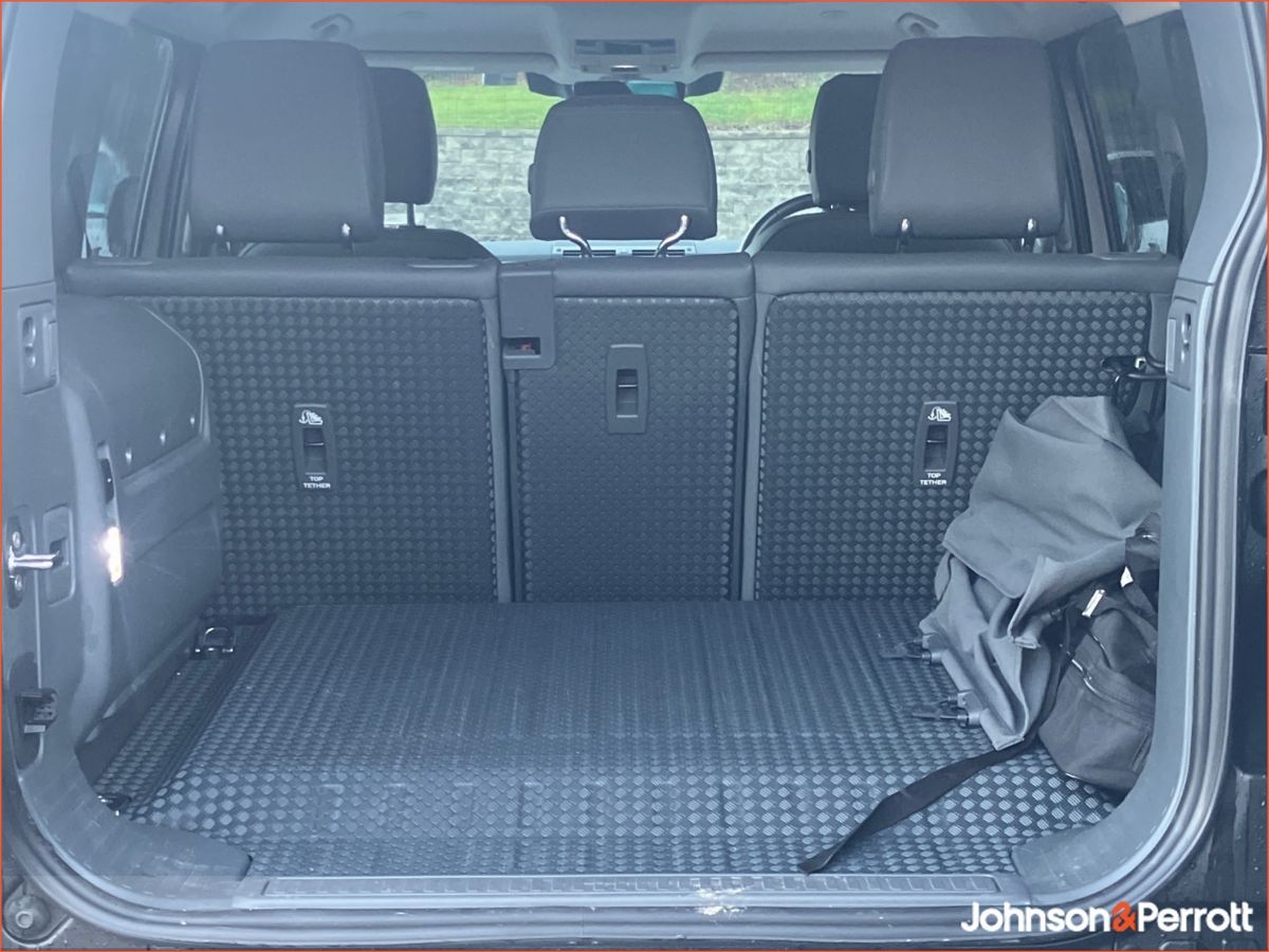 Land Rover Defender 110 2.0 Si4 PHEV S (Land Rover Warranty until 2029)