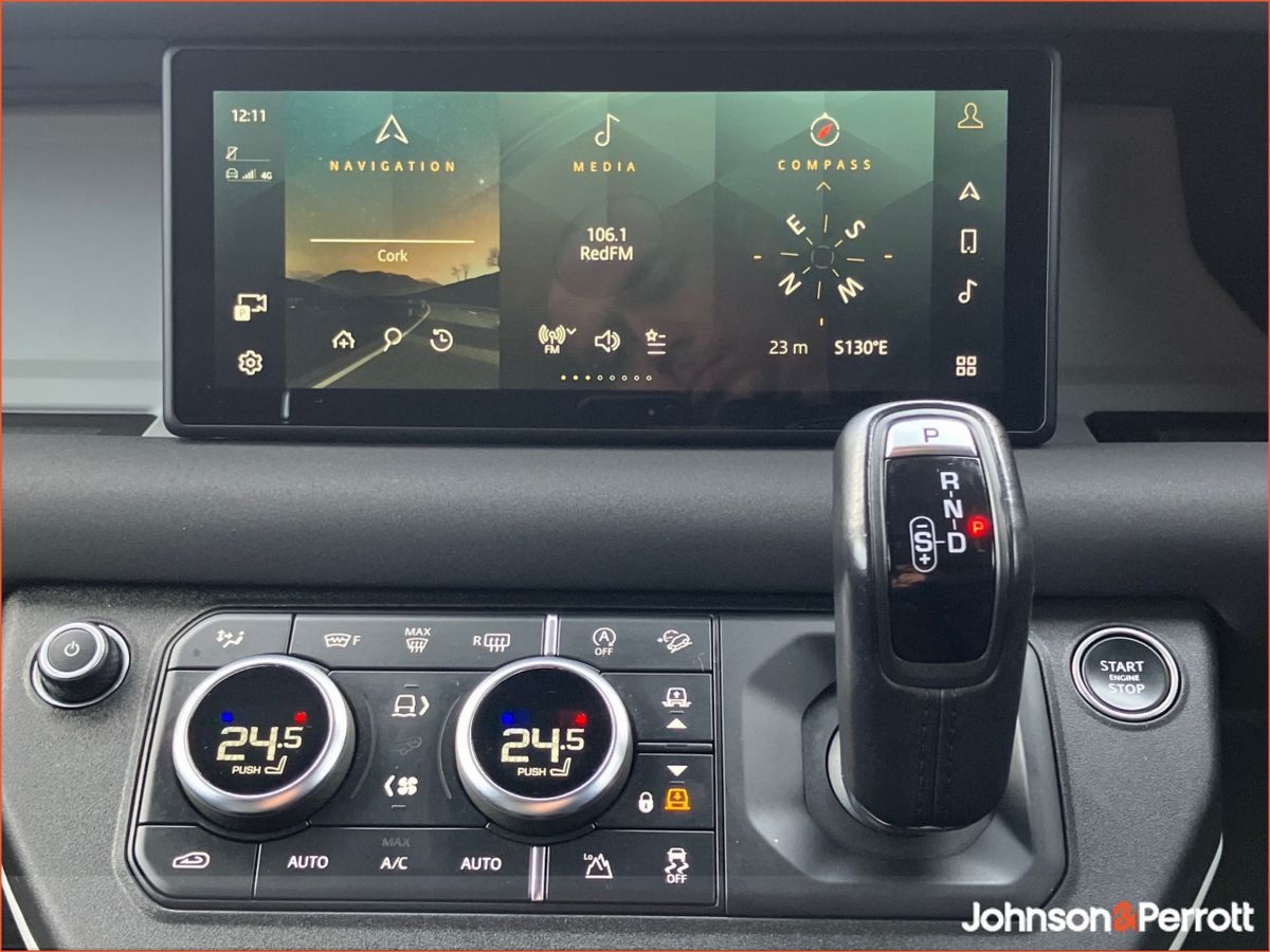 Land Rover Defender DEFENDER 110 3.0 D HARD TOP SE (Remainder of 5 Manufacturer Warranty)