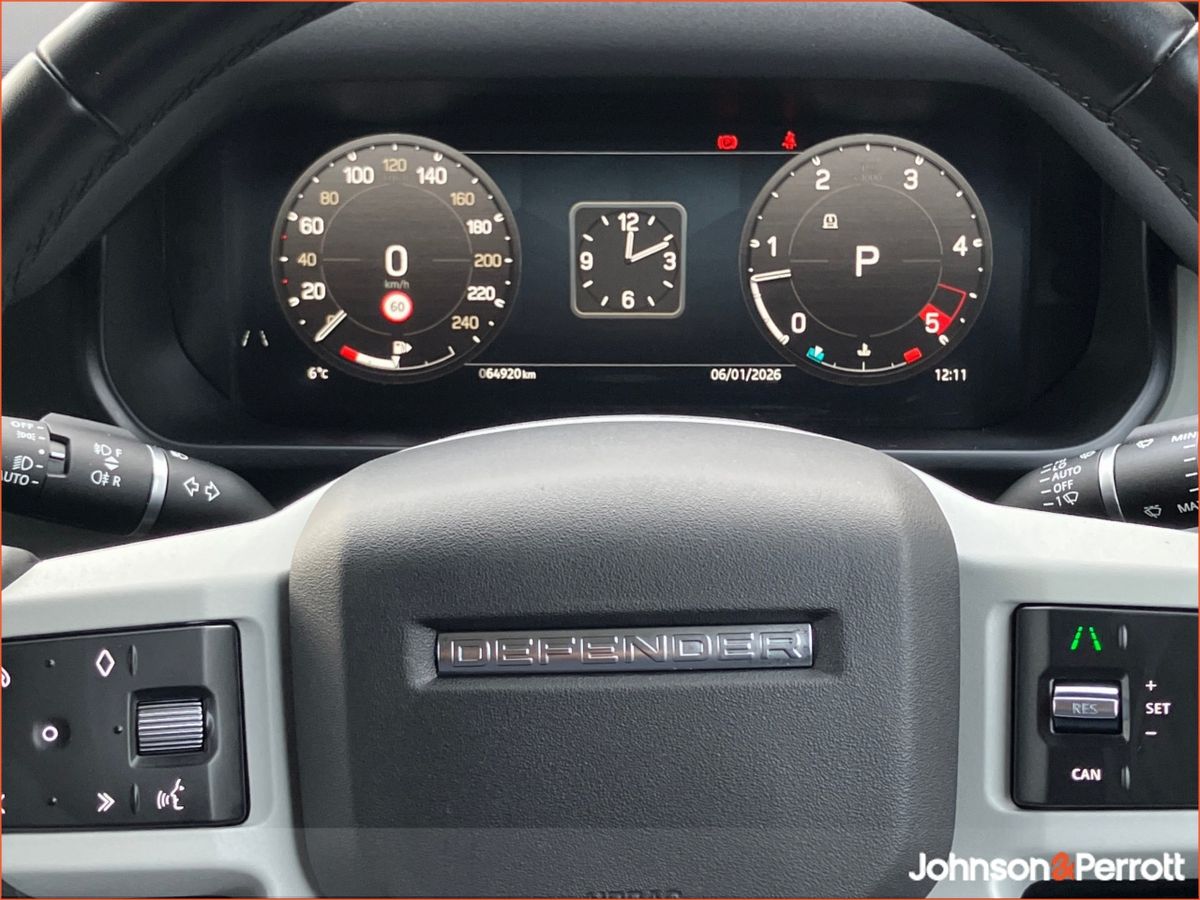 Land Rover Defender DEFENDER 110 3.0 D HARD TOP SE (Remainder of 5 Manufacturer Warranty)