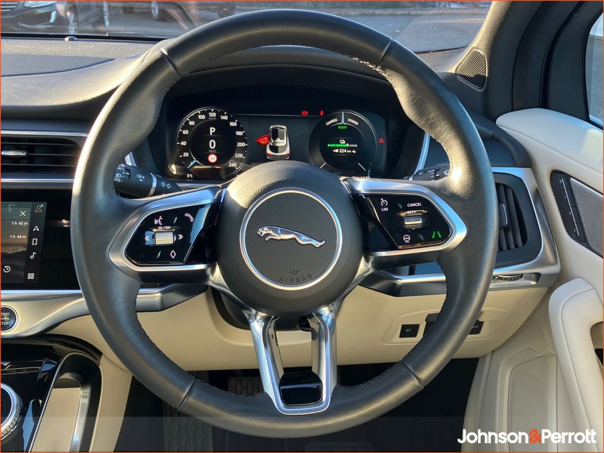 Jaguar I-Pace EV400 Auto Black Edition (Remainder of 5 year Manufacturer Warranty)