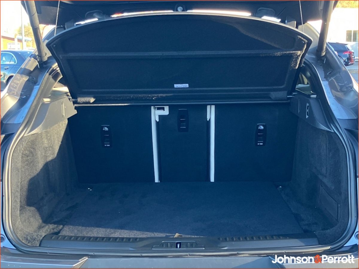 Jaguar I-Pace EV400 Auto Black Edition (Remainder of 5 year Manufacturer Warranty)