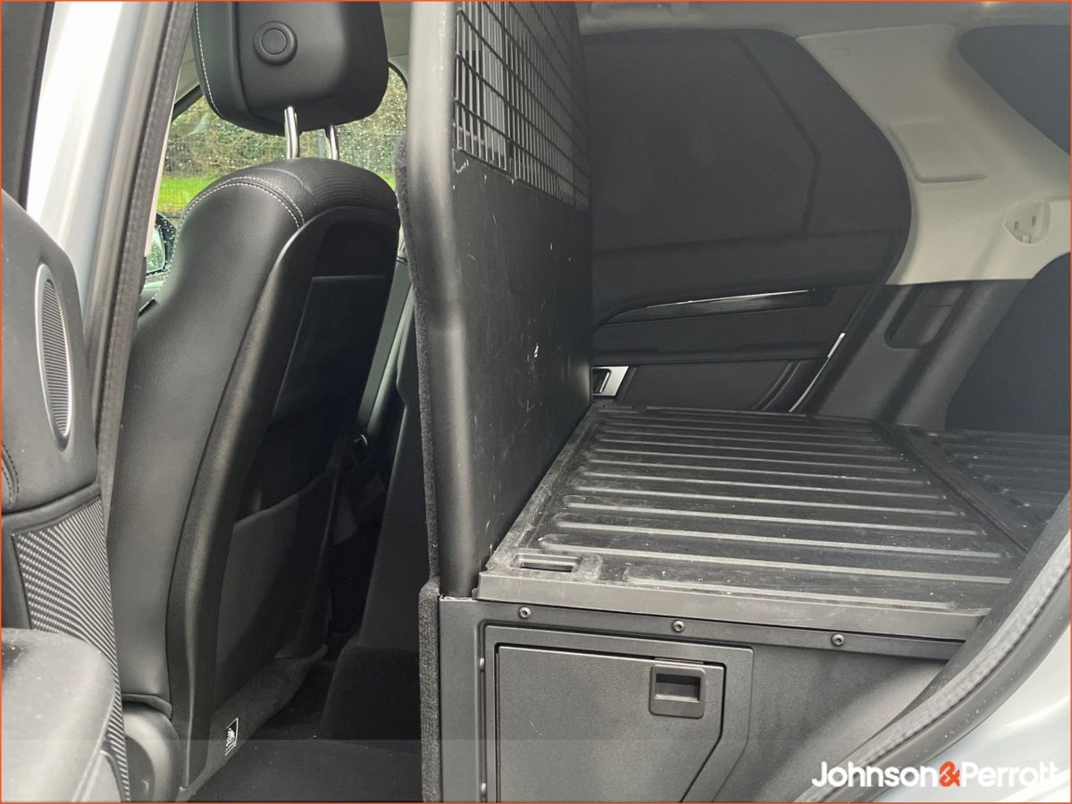 Land Rover Discovery DISCOVERY DISCOVERY 3.0 SD6 SE (Price Excludes VAT)