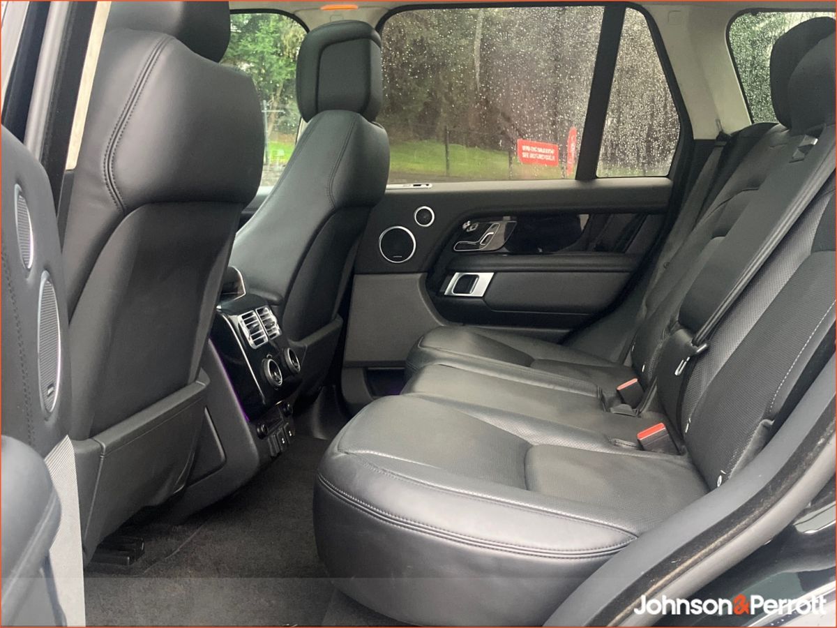 Land Rover Range Rover R Rover Westmnstr Blck P400 e A  Westminster Black  P400 e Si4 Ingenium 300BHP /105 kw 13.1 kWh PHEV Auto Start/Stop