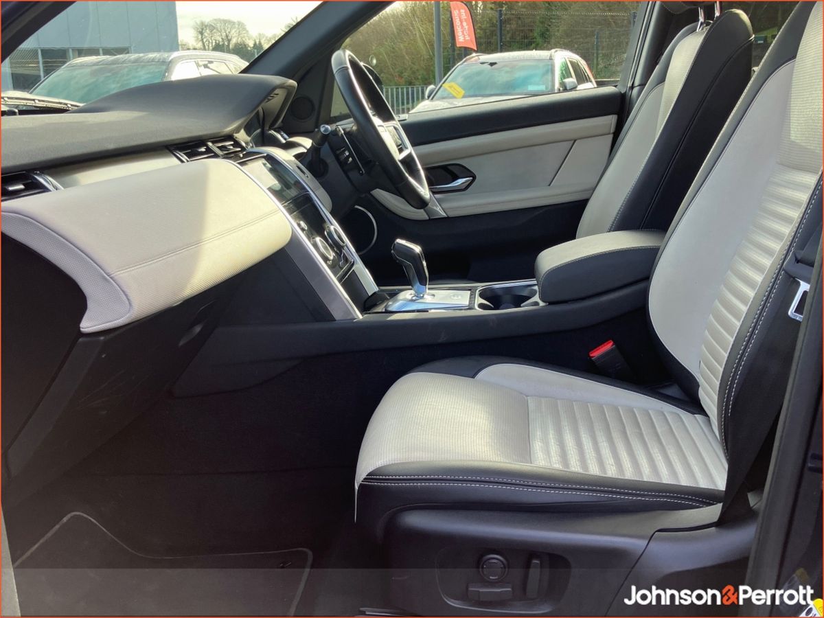 Land Rover Discovery Sport 1.5 I3 PHEV 300 PS AWD R-Dynamic S Auto