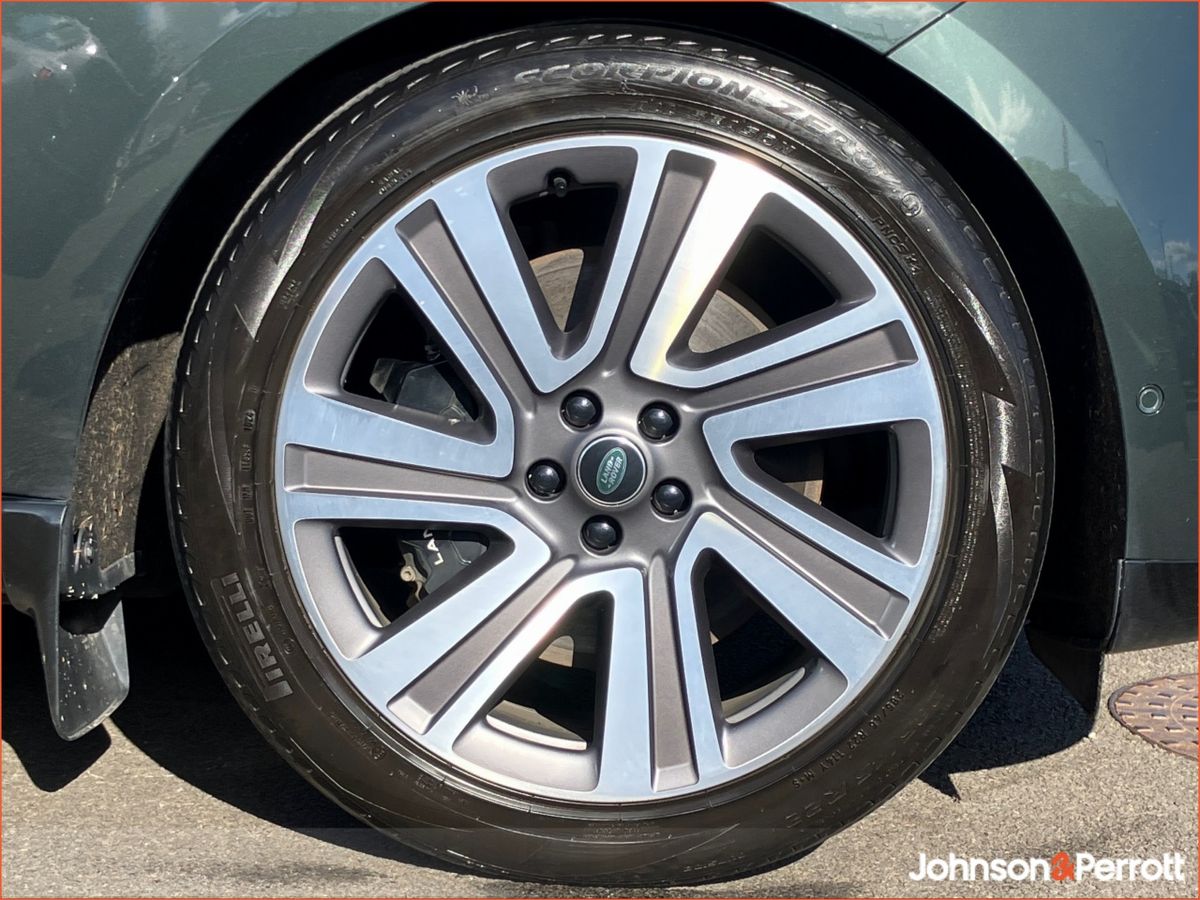 Land Rover Range Rover SWB 3.0 I6 PHEV SE   (Remainder of Manufatturer Warranty)