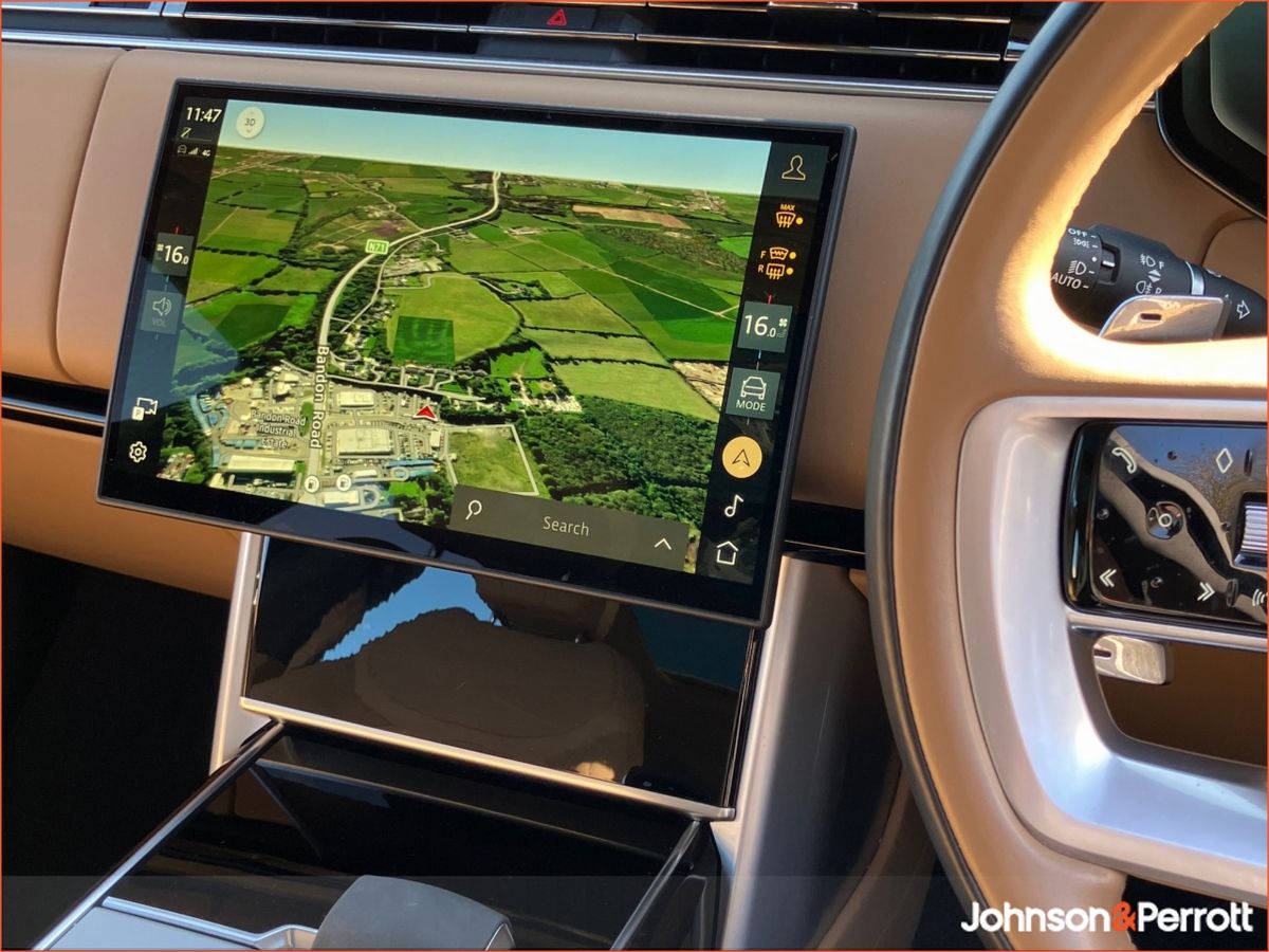 Land Rover Range Rover SWB 3.0 I6 PHEV SE   (Remainder of Manufatturer Warranty)