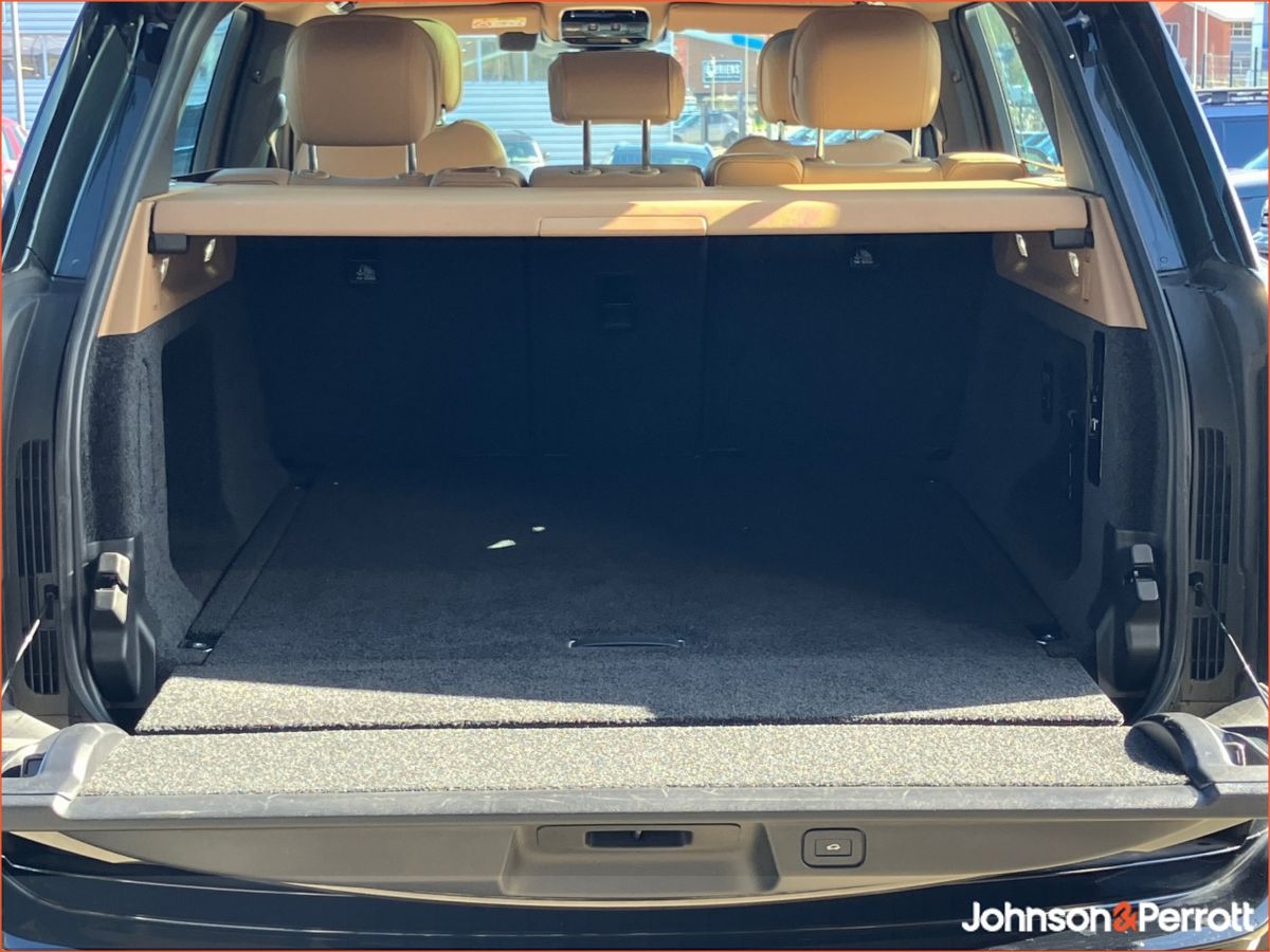 Land Rover Range Rover SWB 3.0 I6 PHEV SE   (Remainder of Manufatturer Warranty)