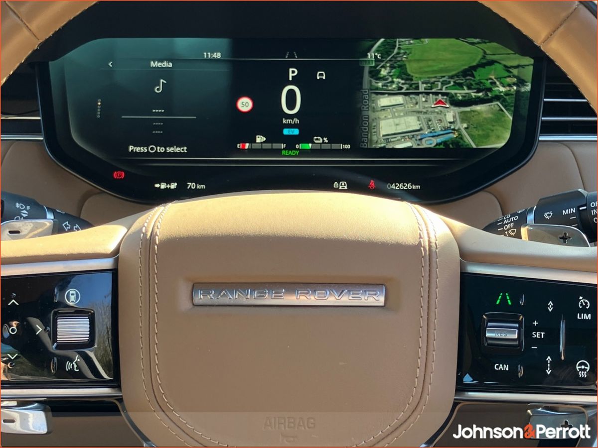 Land Rover Range Rover SWB 3.0 I6 PHEV SE   (Remainder of Manufatturer Warranty)