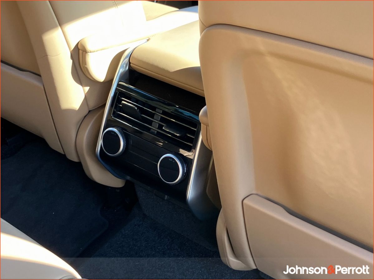 Land Rover Range Rover SWB 3.0 I6 PHEV SE   (Remainder of Manufatturer Warranty)