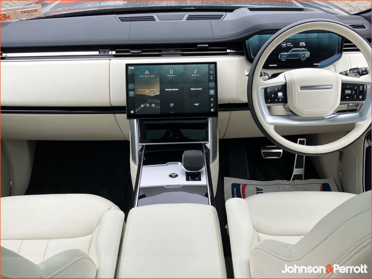 Land Rover Range Rover SWB 3.0 I6 PHEV SE  (Remainder of Manufatturer Warranty)