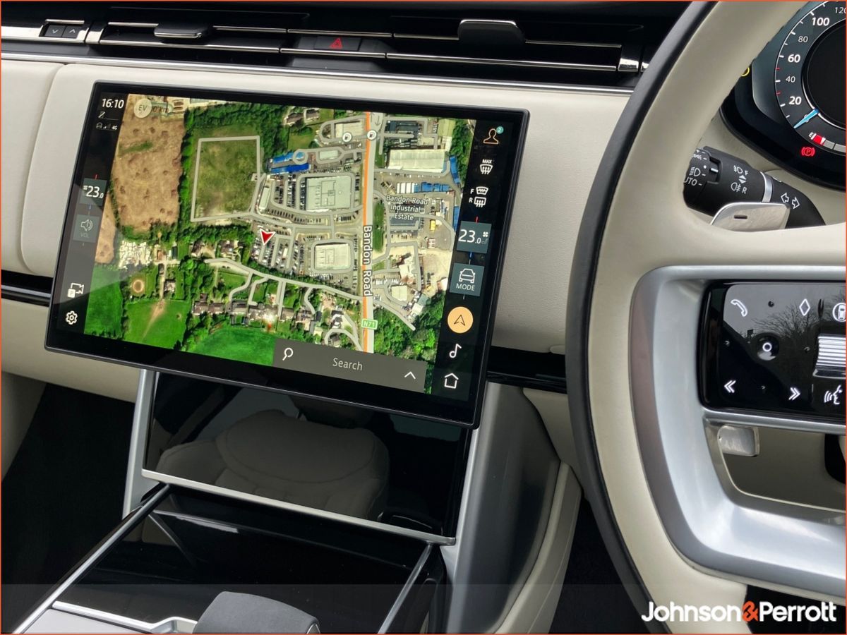 Land Rover Range Rover SWB 3.0 I6 PHEV SE  (Remainder of Manufatturer Warranty)