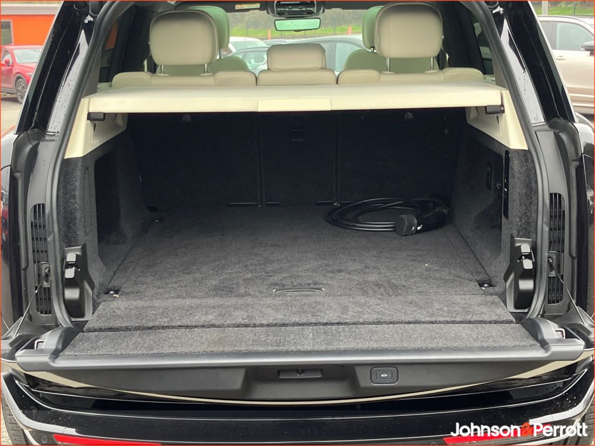 Land Rover Range Rover SWB 3.0 I6 PHEV SE  (Remainder of Manufatturer Warranty)