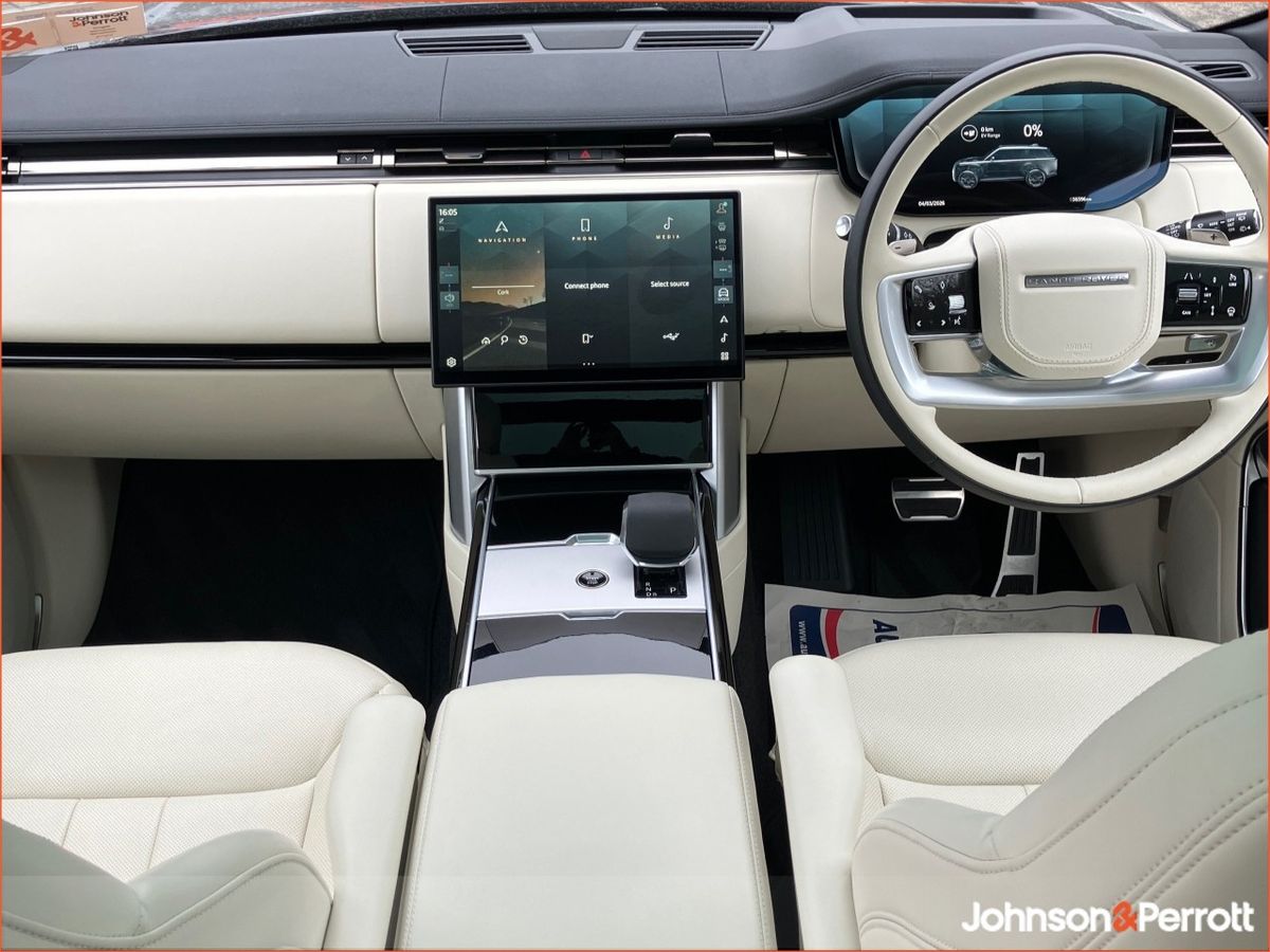 Land Rover Range Rover SWB 3.0 I6 PHEV HSE  (Remainder of Manufacturer Warranty)