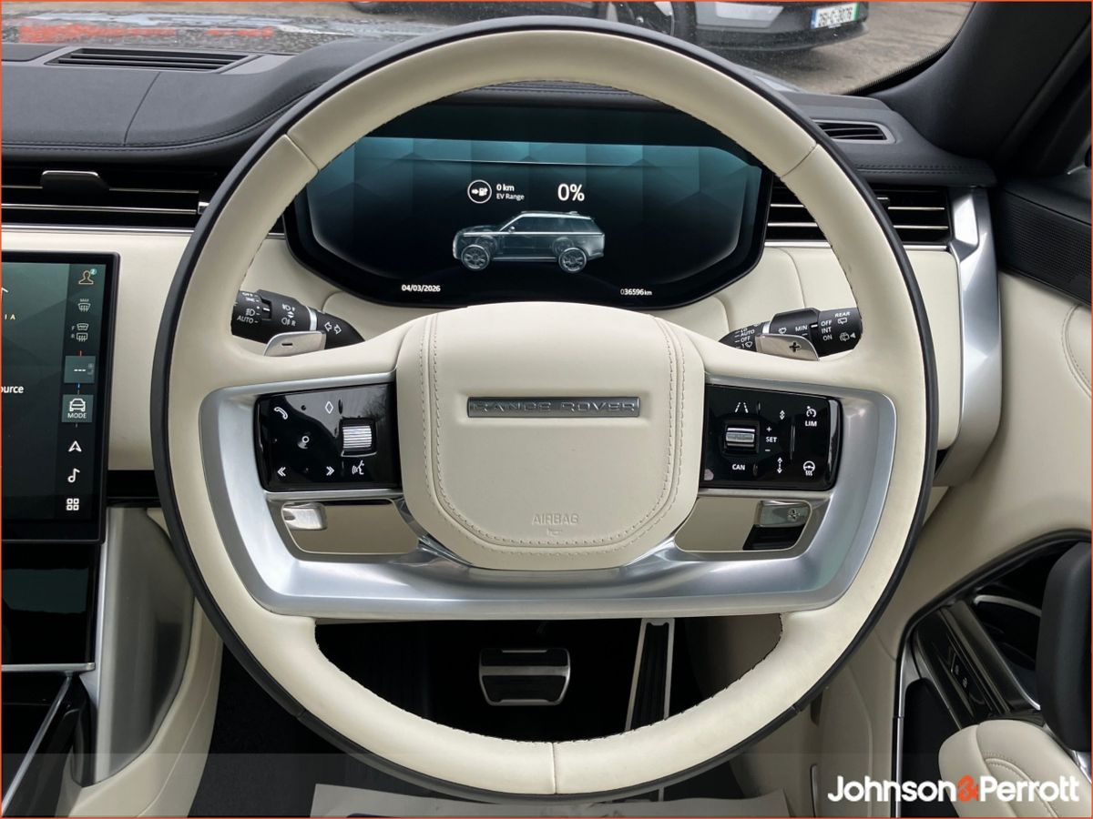 Land Rover Range Rover SWB 3.0 I6 PHEV HSE  (Remainder of Manufacturer Warranty)