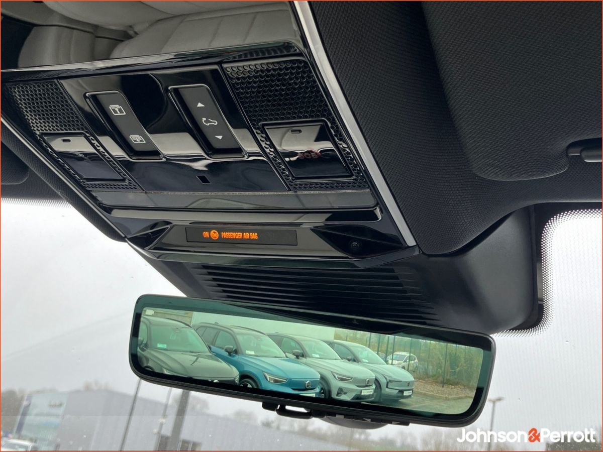 Land Rover Range Rover SWB 3.0 I6 PHEV HSE  (Remainder of Manufacturer Warranty)