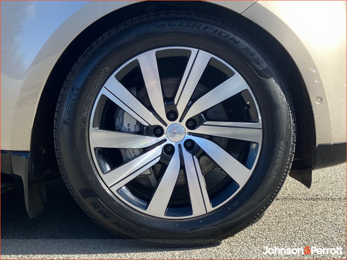 Land Rover Range Rover 3.0 Si4 PHEV 460PS AWD Auto SE (Remainder of Manufacturer Warranty)